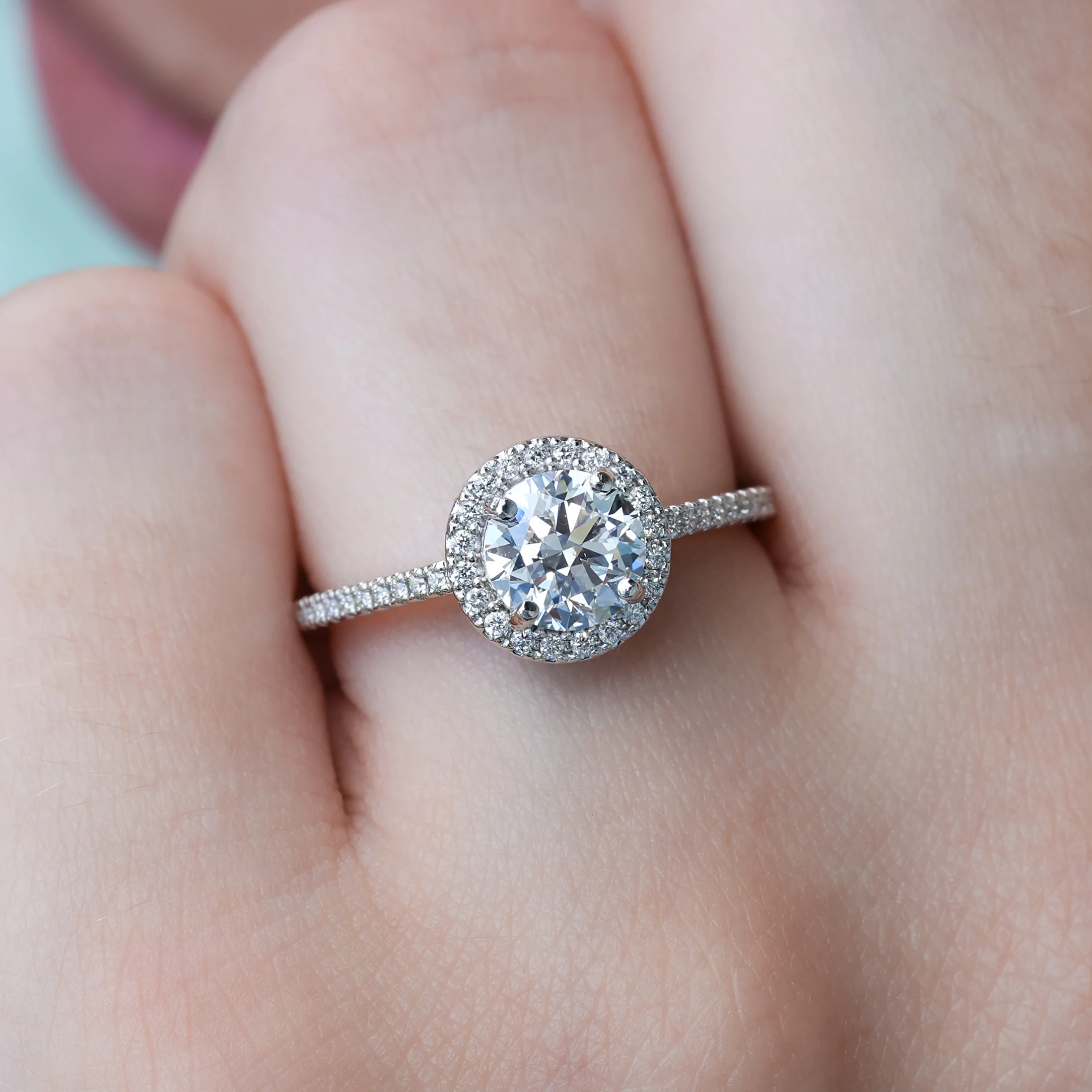 1.00 Carat GIA Certified 14kt White Gold Engagement Ring - Image 3