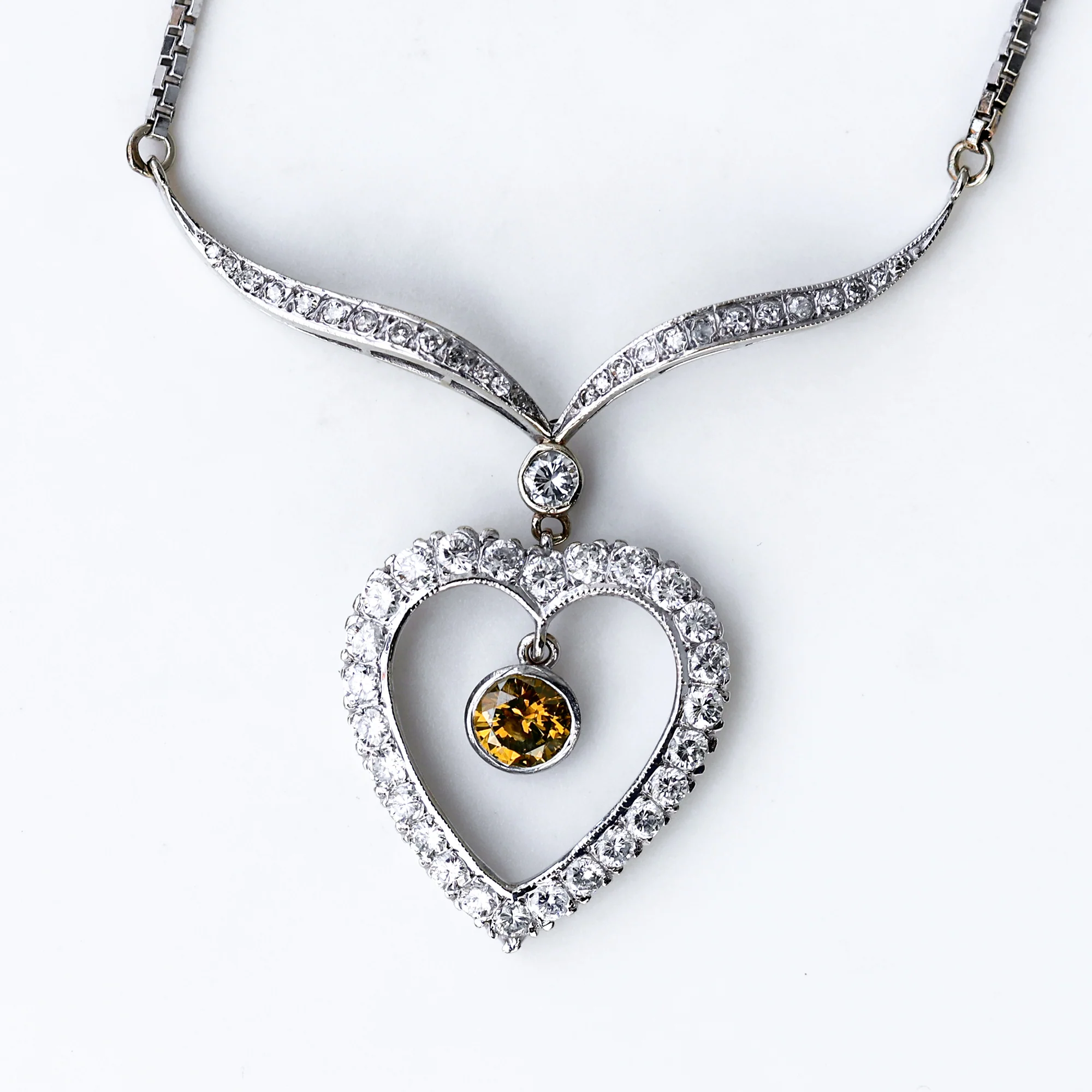 14/18kt White Gold and Diamond Necklace