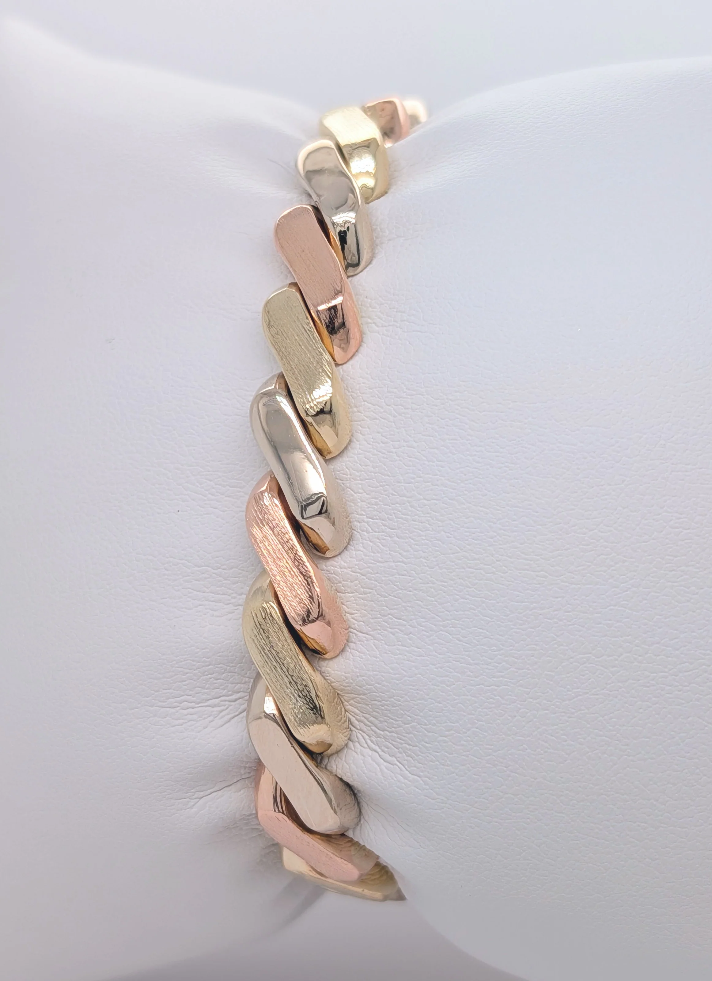 14K Tri-Color Link Bracelet in Rose, White, and Yellow Gold