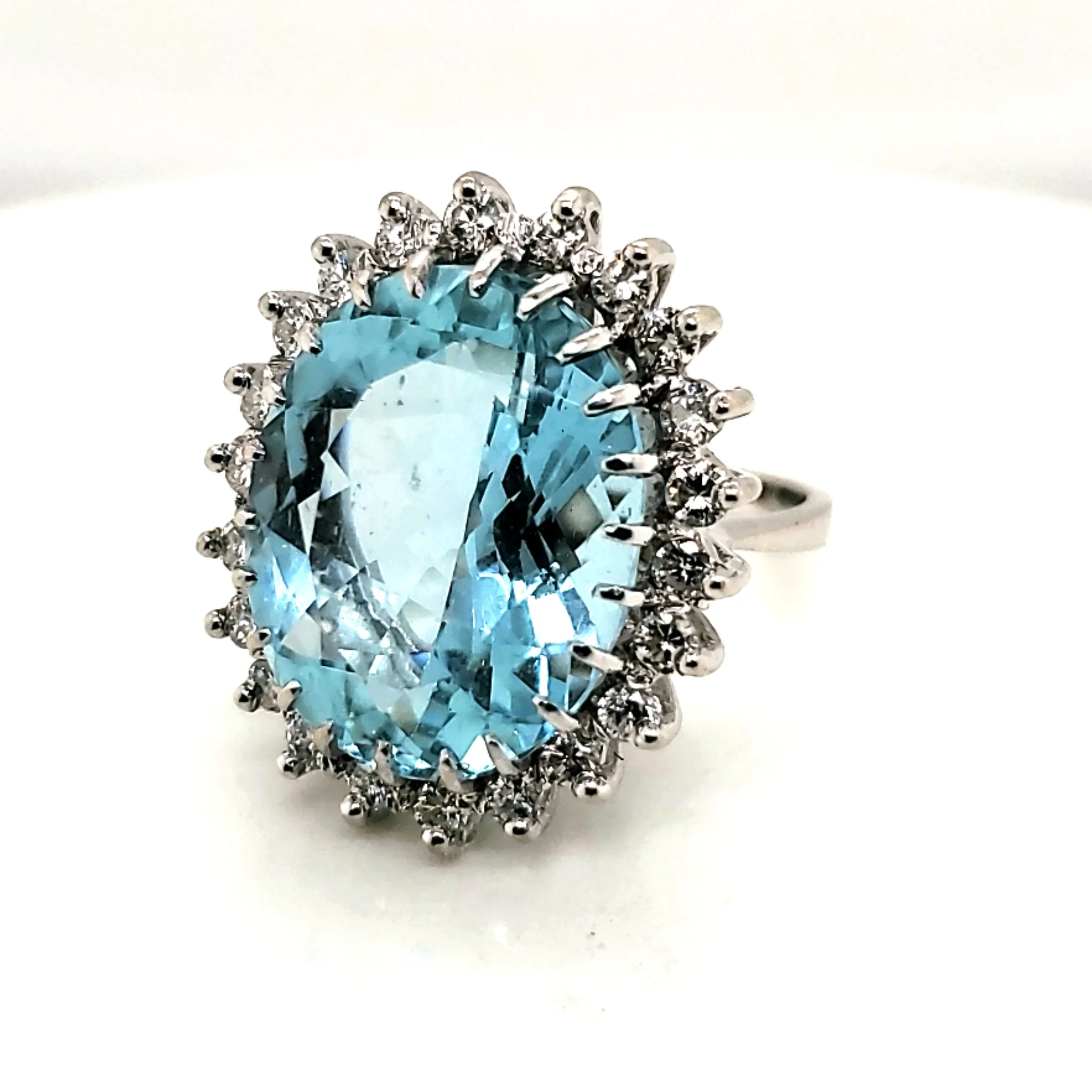 14kt Gold Aquamarine and Diamond Ring