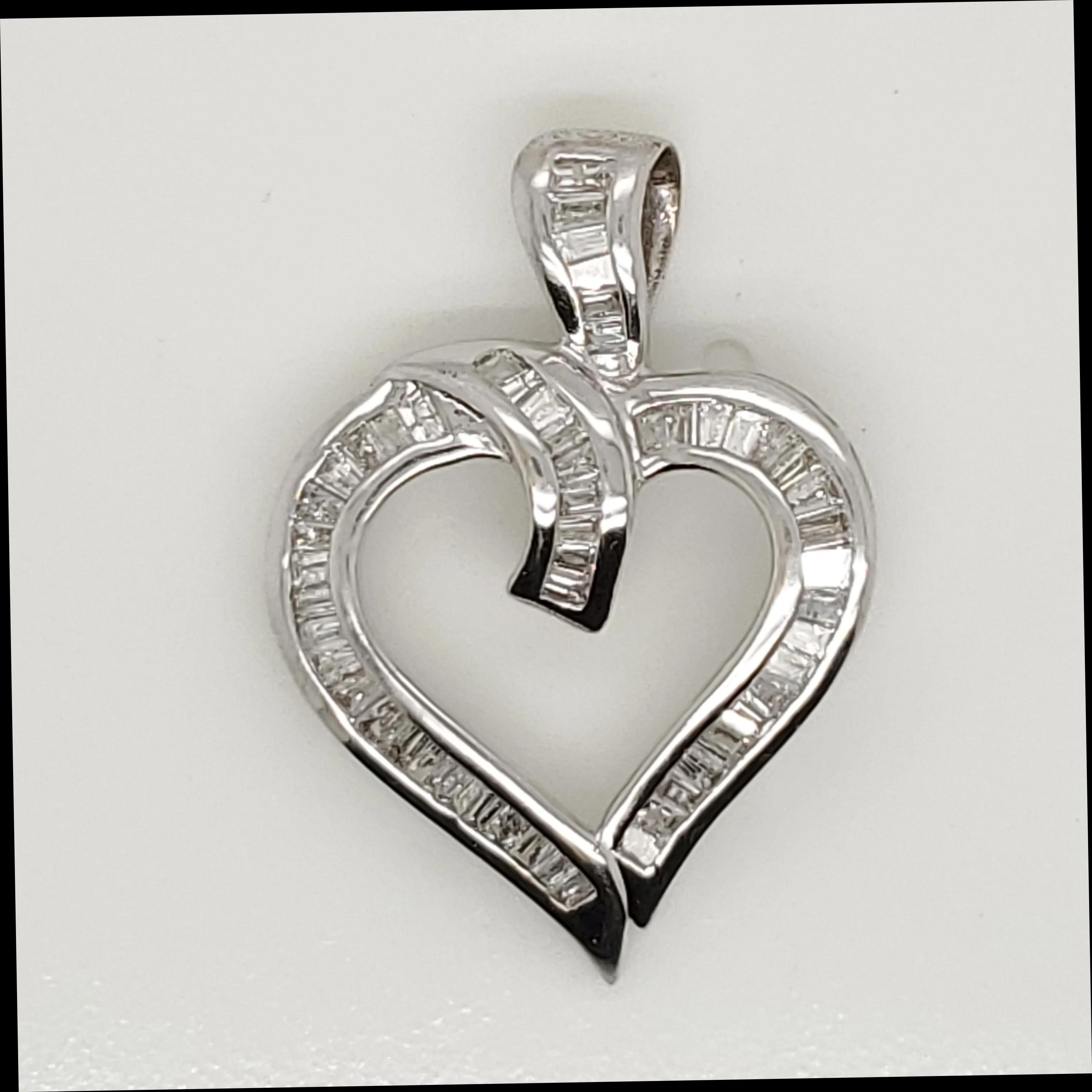 14Kt White Gold 1.00 Carat Total Weight Diamond Heart Pendant