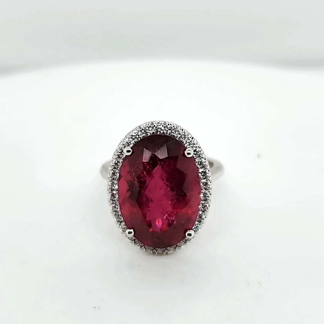 14kt White Gold 9.84 Carat Rubelite Tourmaline and Diamond Ring - Image 2