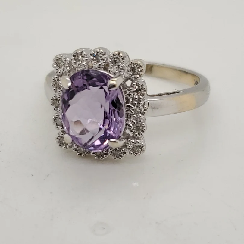 14kt White Gold Amethyst and Diamond Ring