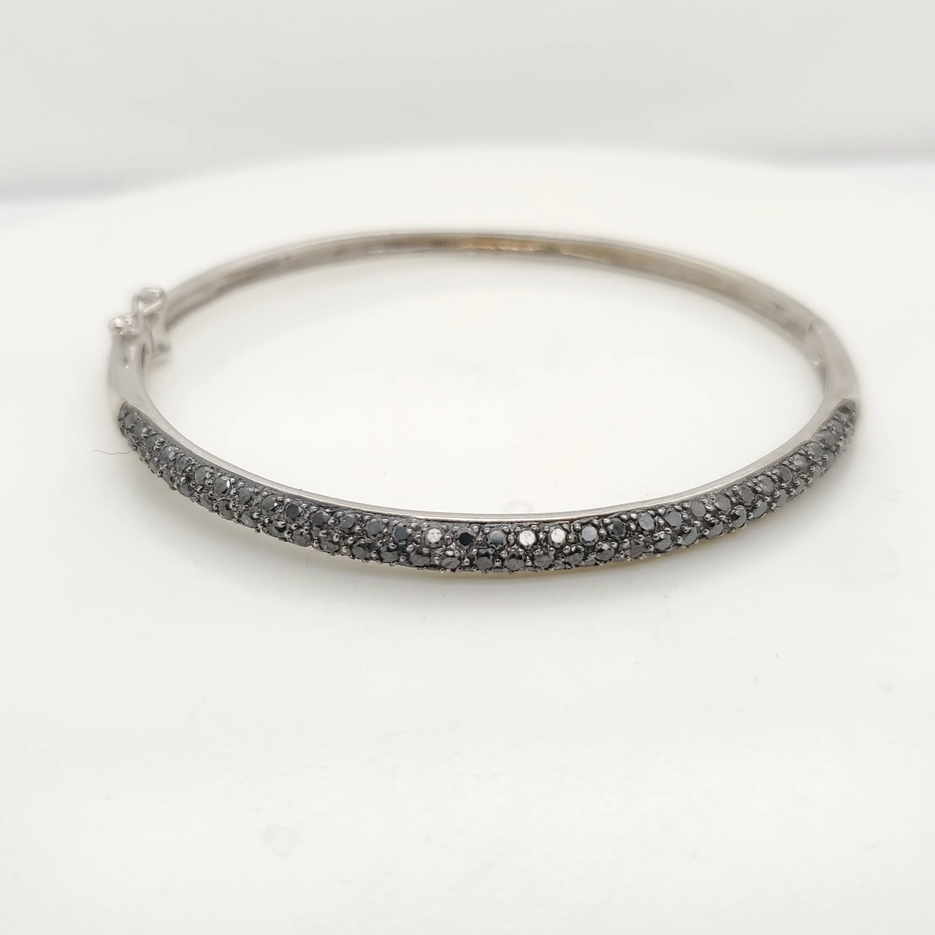 14Kt White Gold Black Diamond Bangle Bracelet