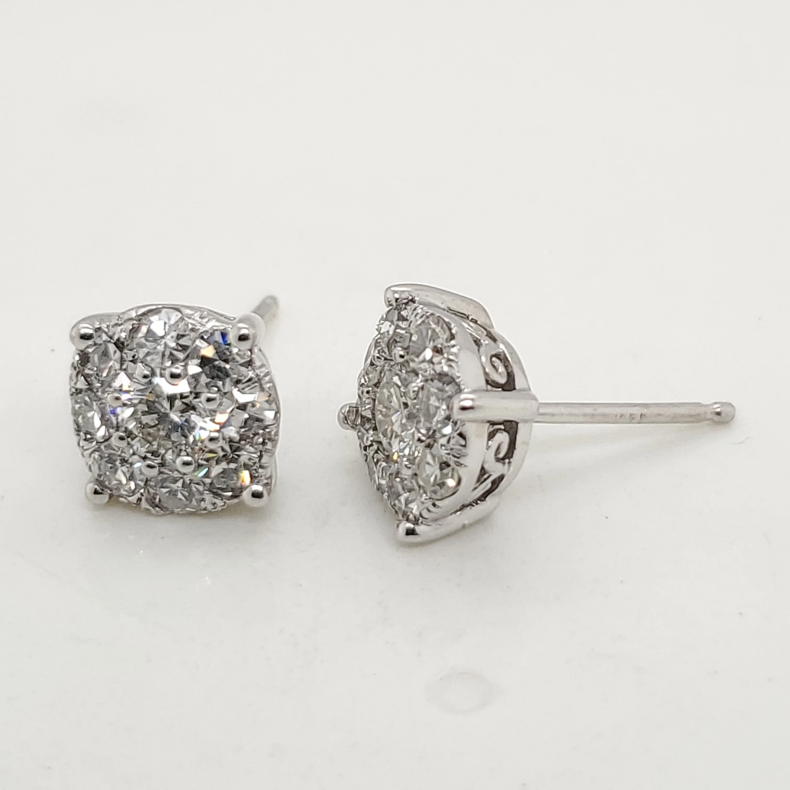 14kt White Gold Diamond Cluster Earrings