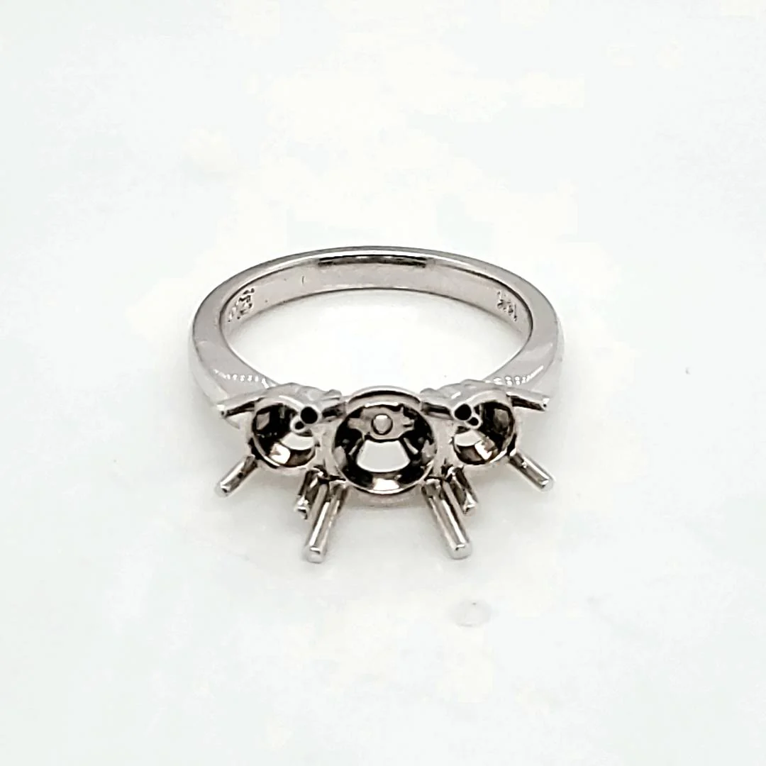 14Kt White Gold Three Stone Mounting