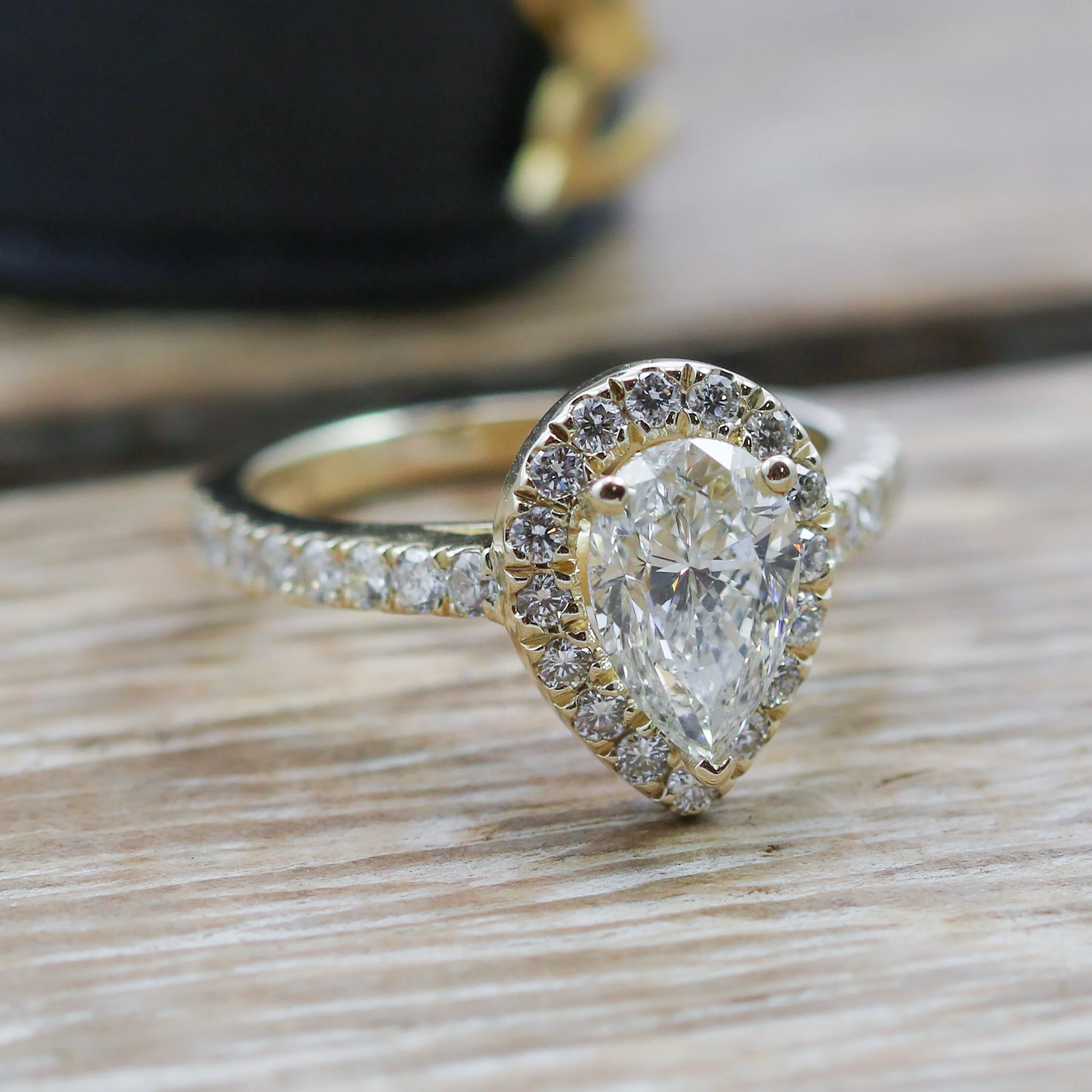 14kt Yellow Gold 1.51 Carat Pear Shape Diamond Engagement Ring - Image 3