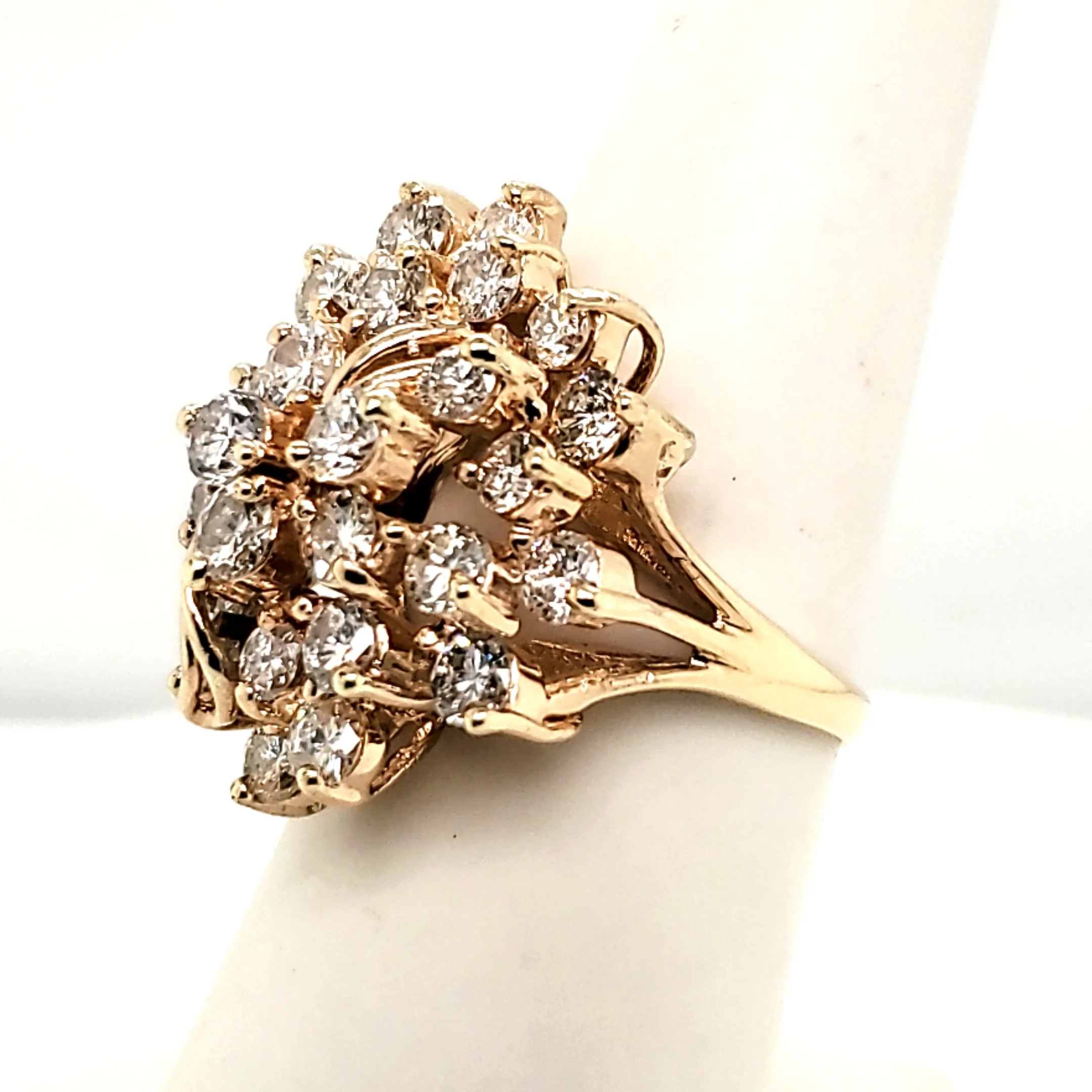 14kt Yellow Gold 3.00 Carat Total Weight Diamond Ring - Image 2