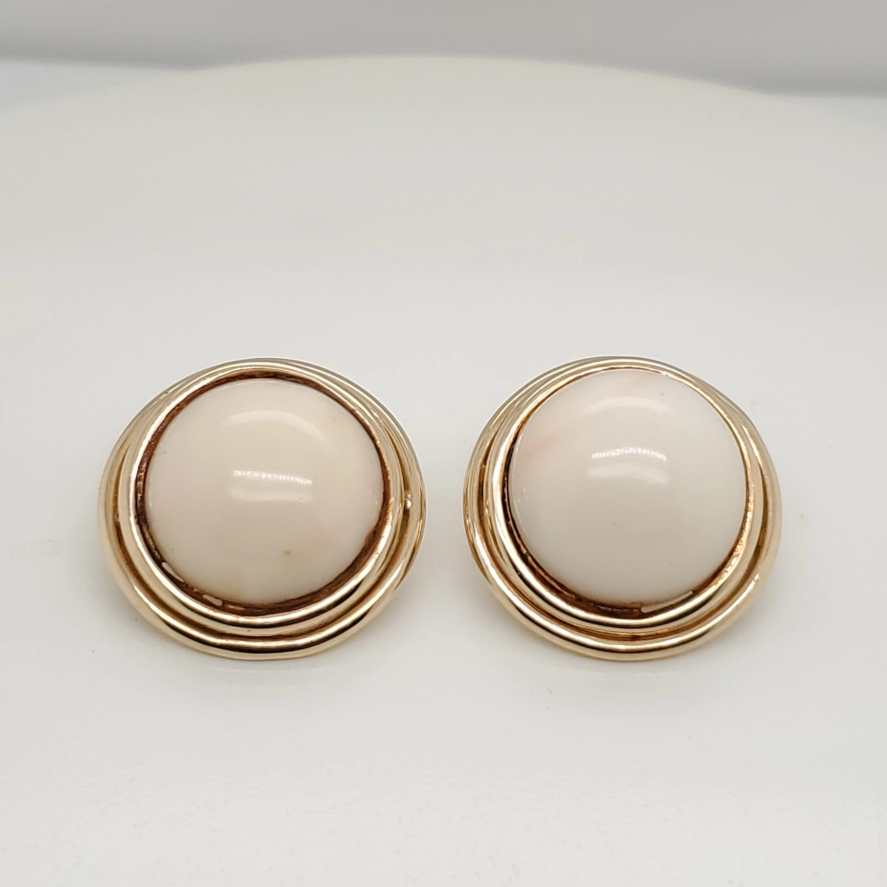 14kt Yellow Gold Angle Skin Coral Earrings
