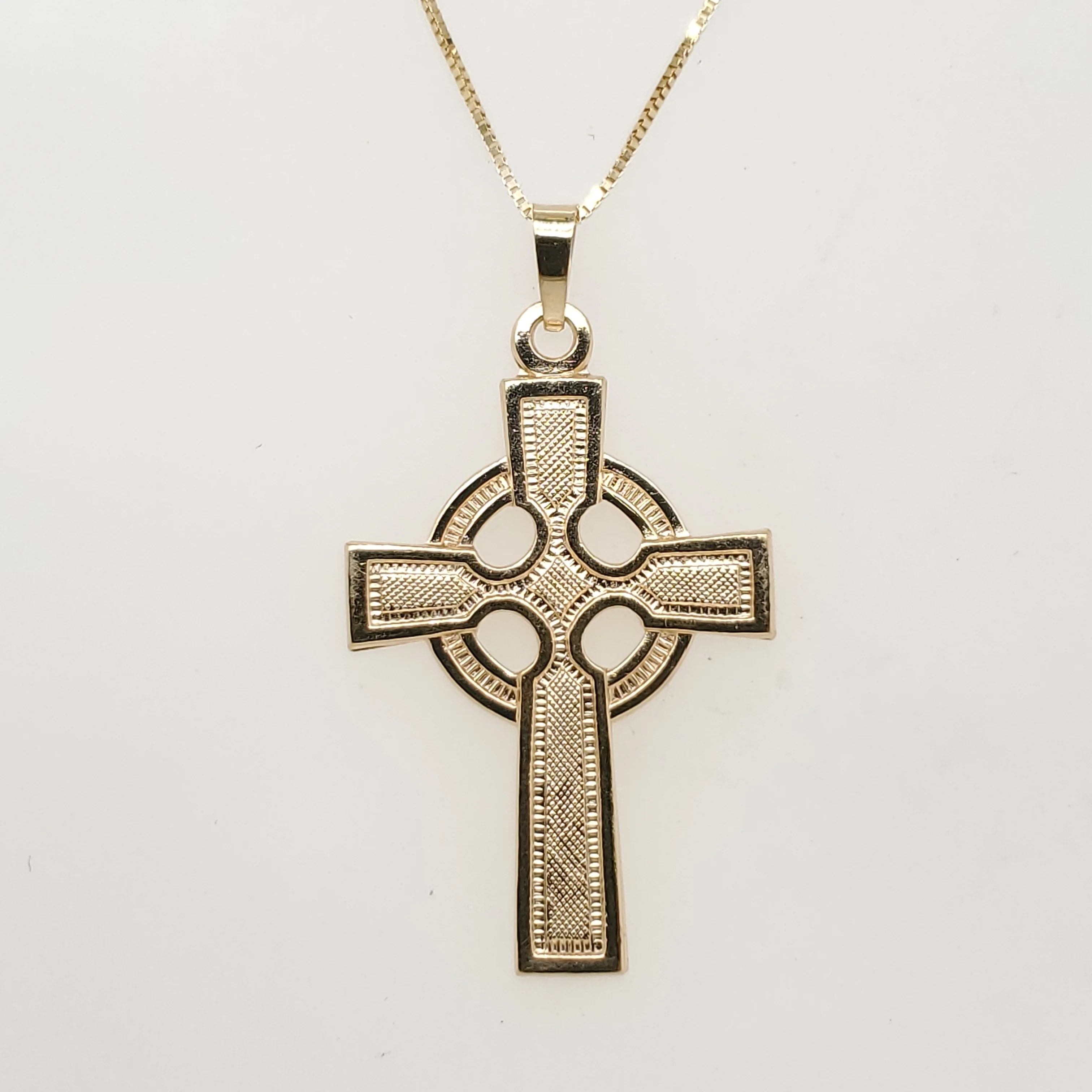 14kt Yellow Gold Celtic Cross Pendant Necklace