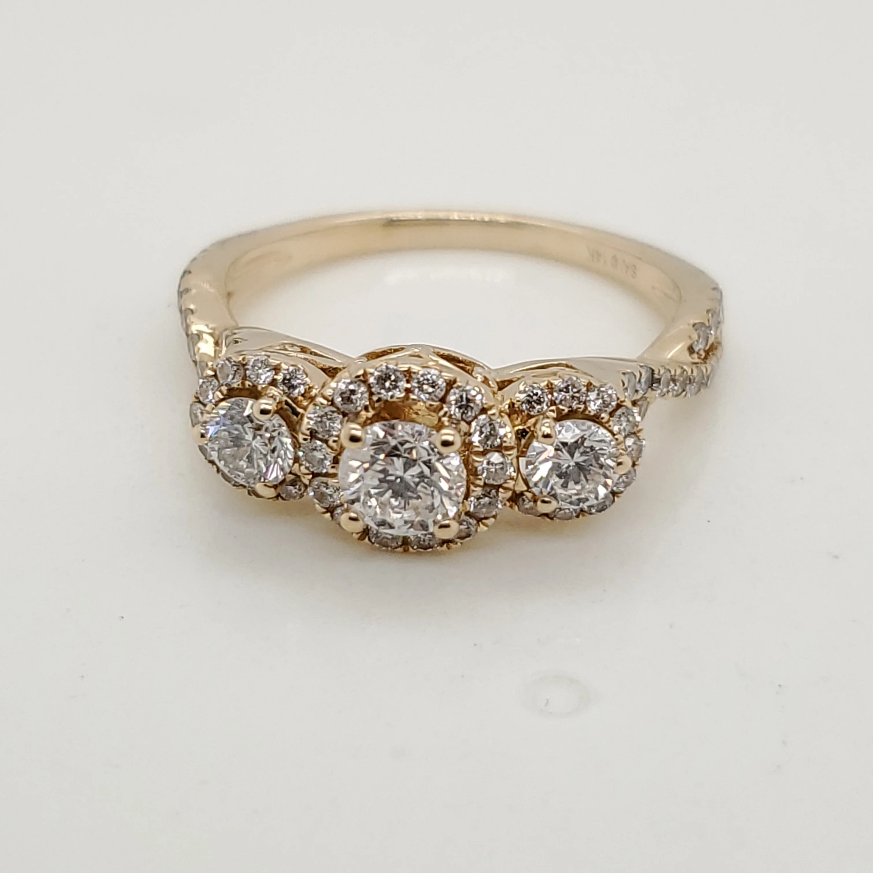 14Kt Yellow Gold Diamond Ring