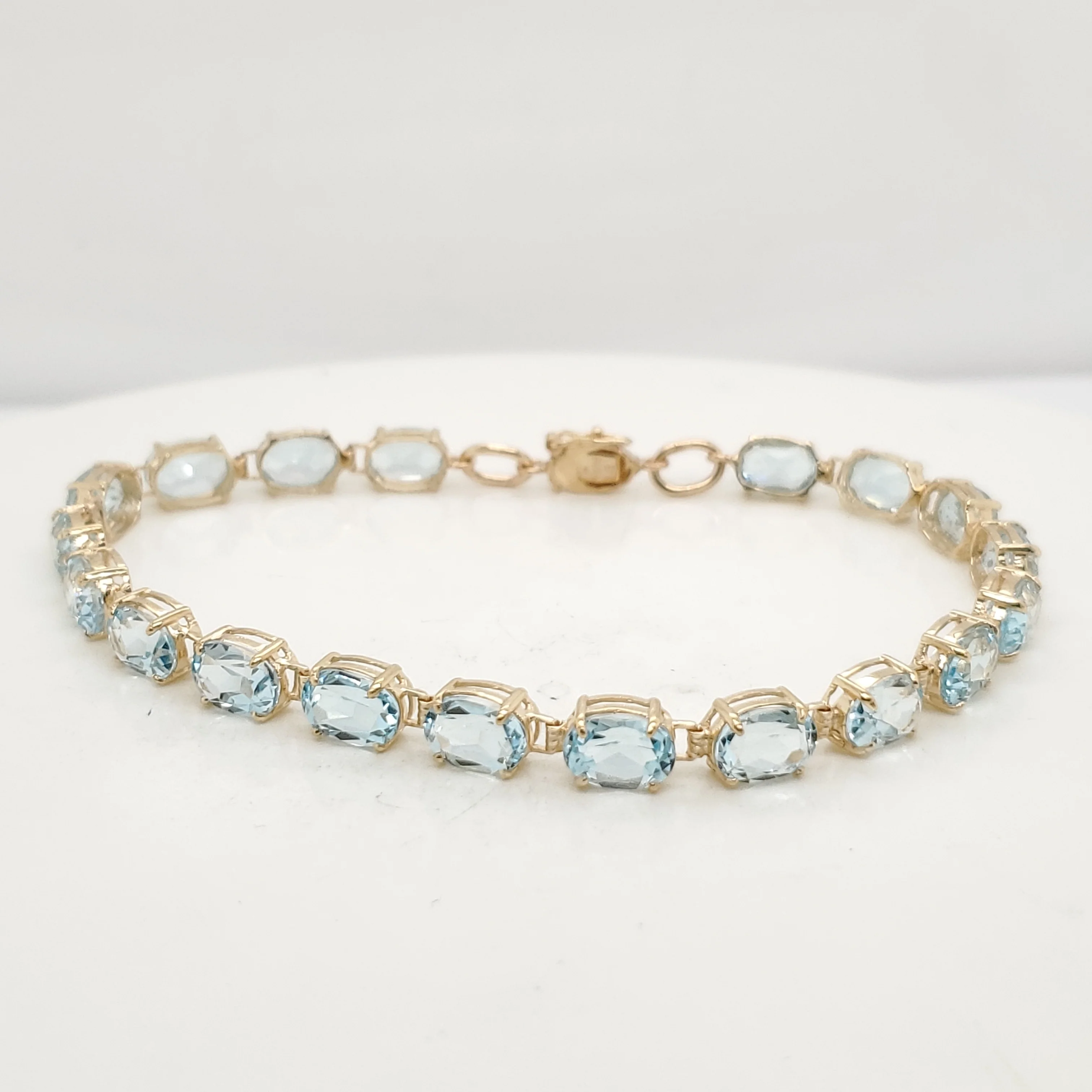 14kt Yellow Gold Swiss Blue Topaz Bracelet