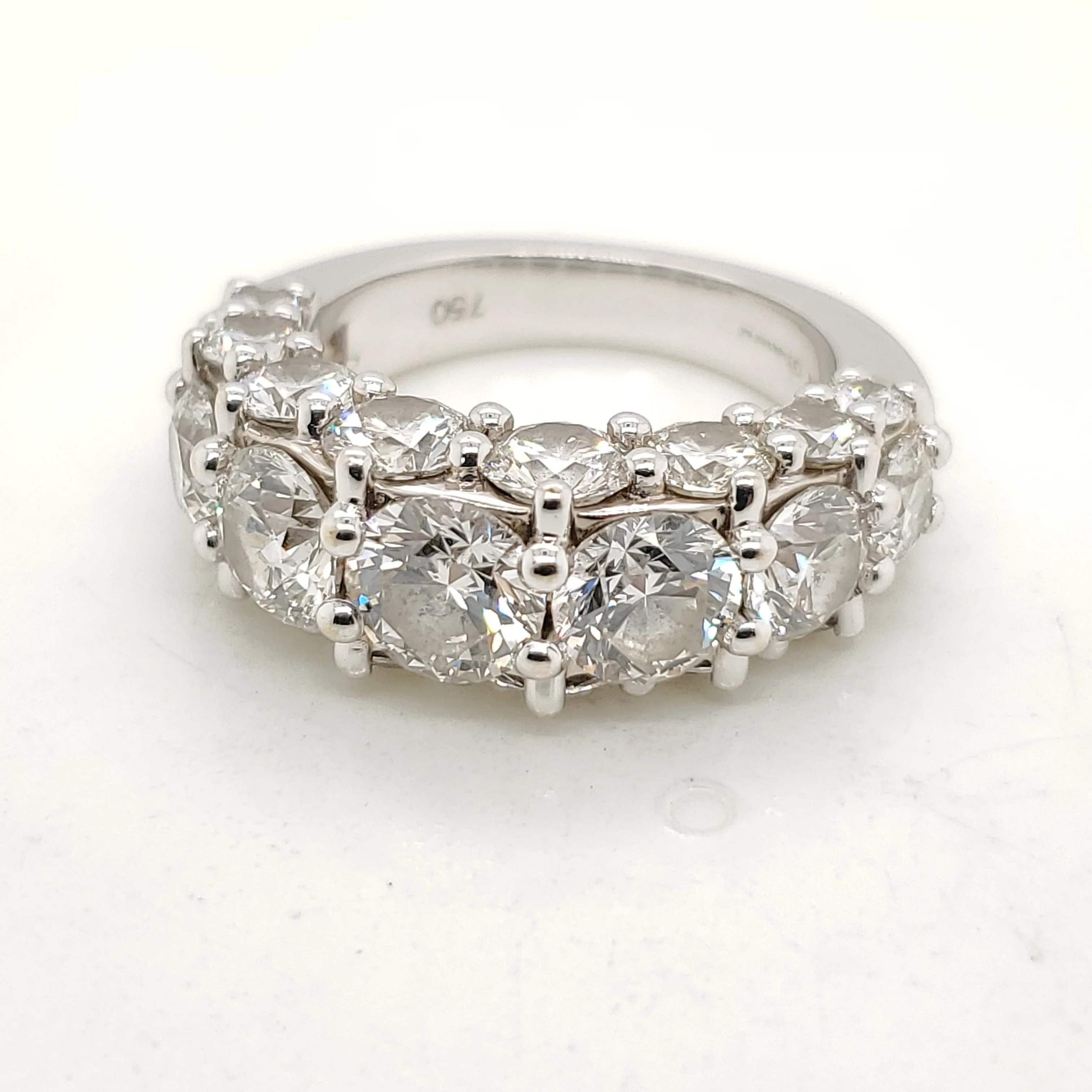 18kt Gold and Diamond Wedding Band