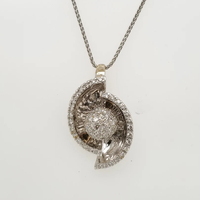18kt White Gold and Diamond Pendant Necklace