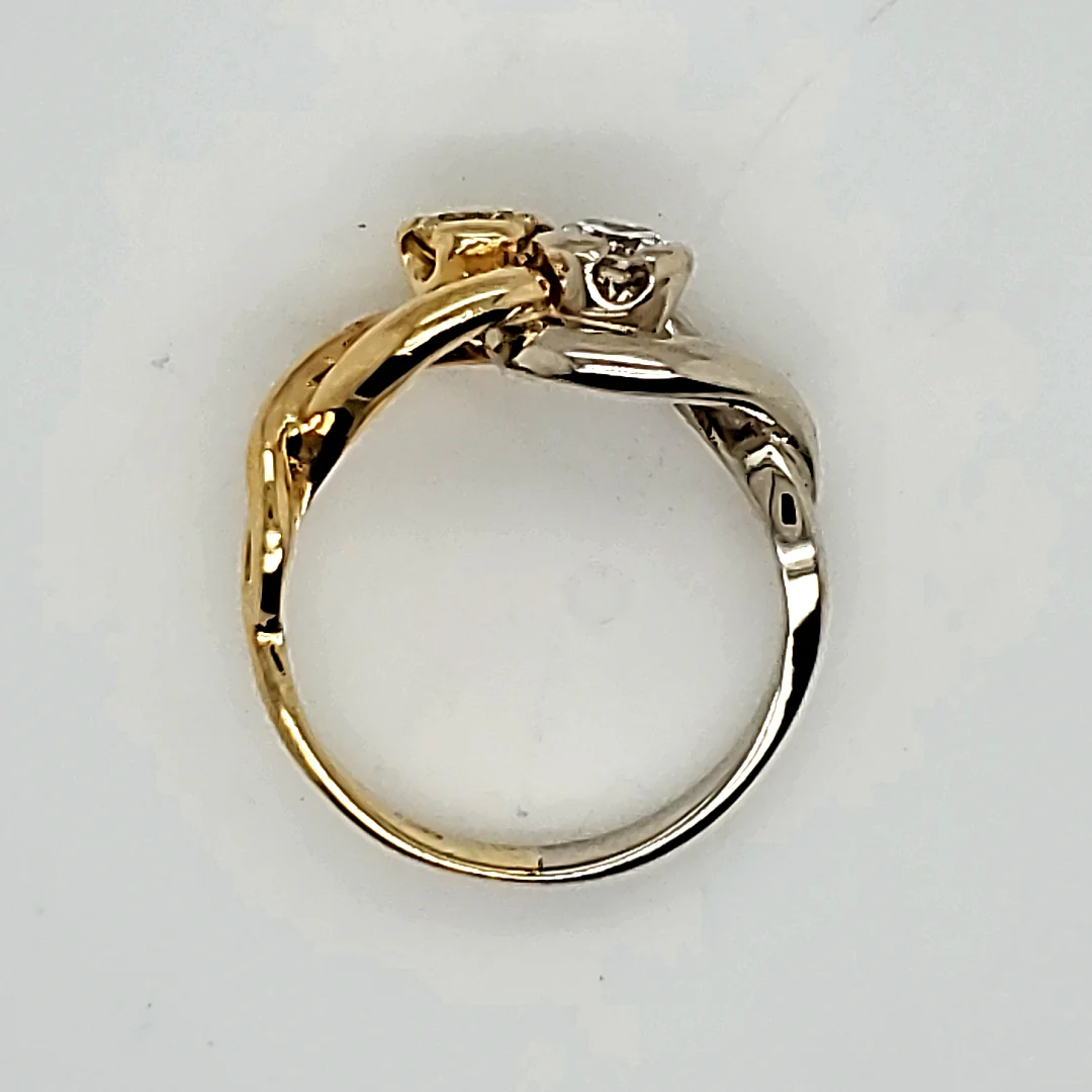 18kt Yellow and White Gold Yellow and White Diamond Ring - Image 2