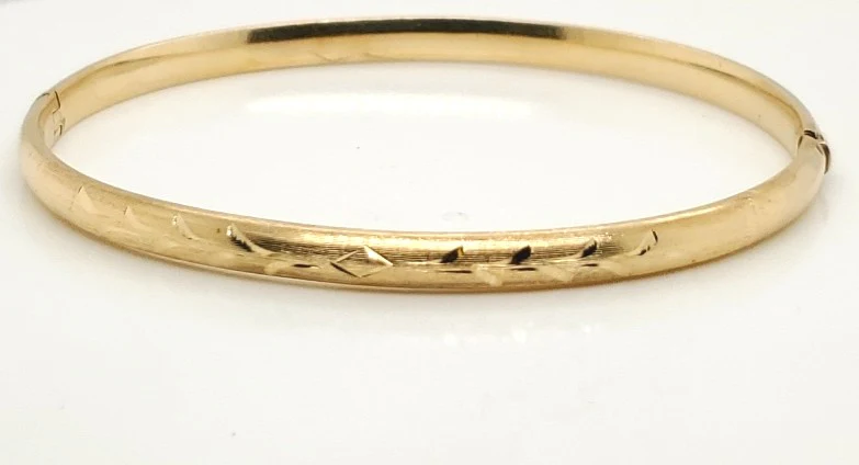18Kt Yellow Gold Bangle Bracelet