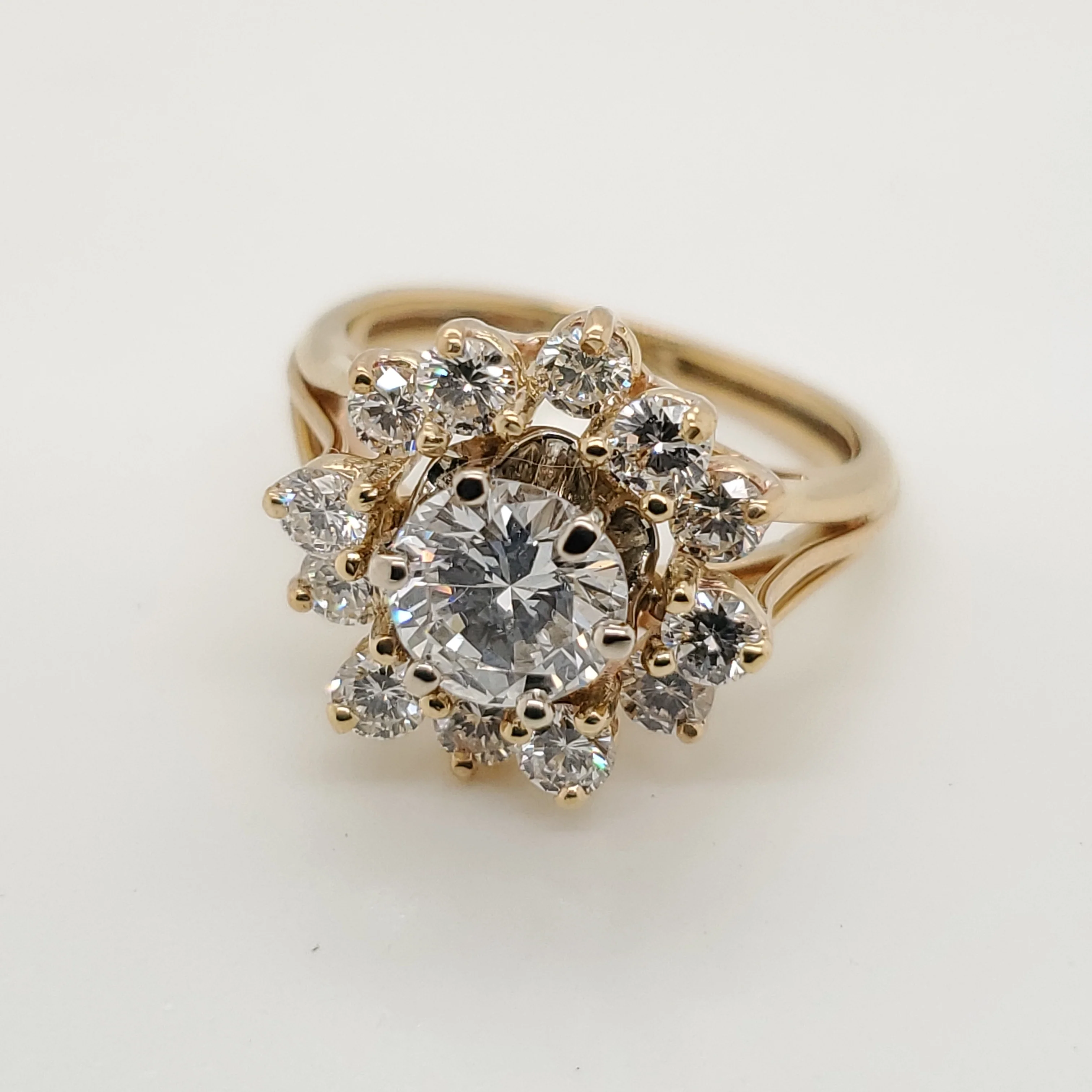 18kt Yellow Gold Diamond Ring
