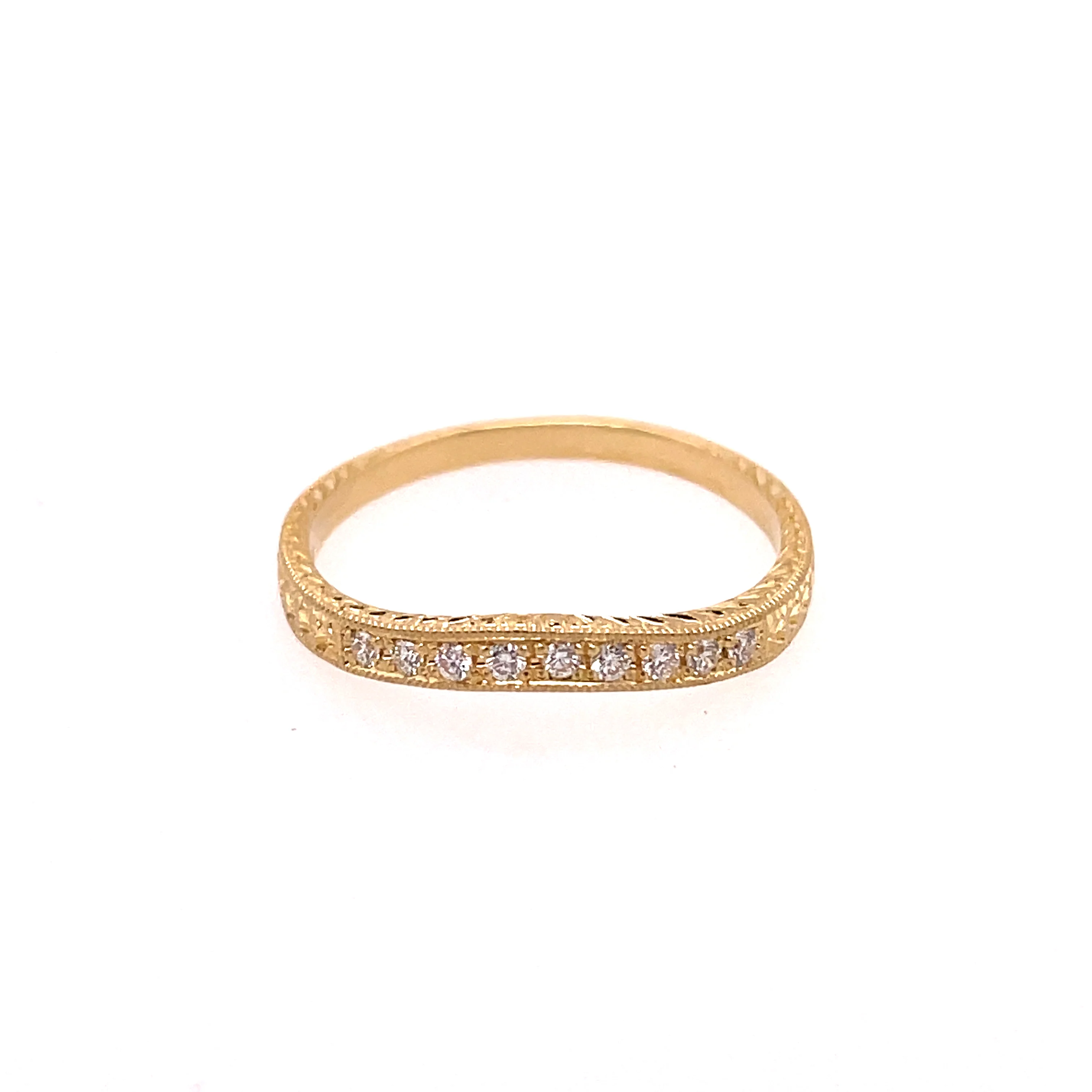 18kt Yellow Gold Engraved Curved Diamond Wedding Band