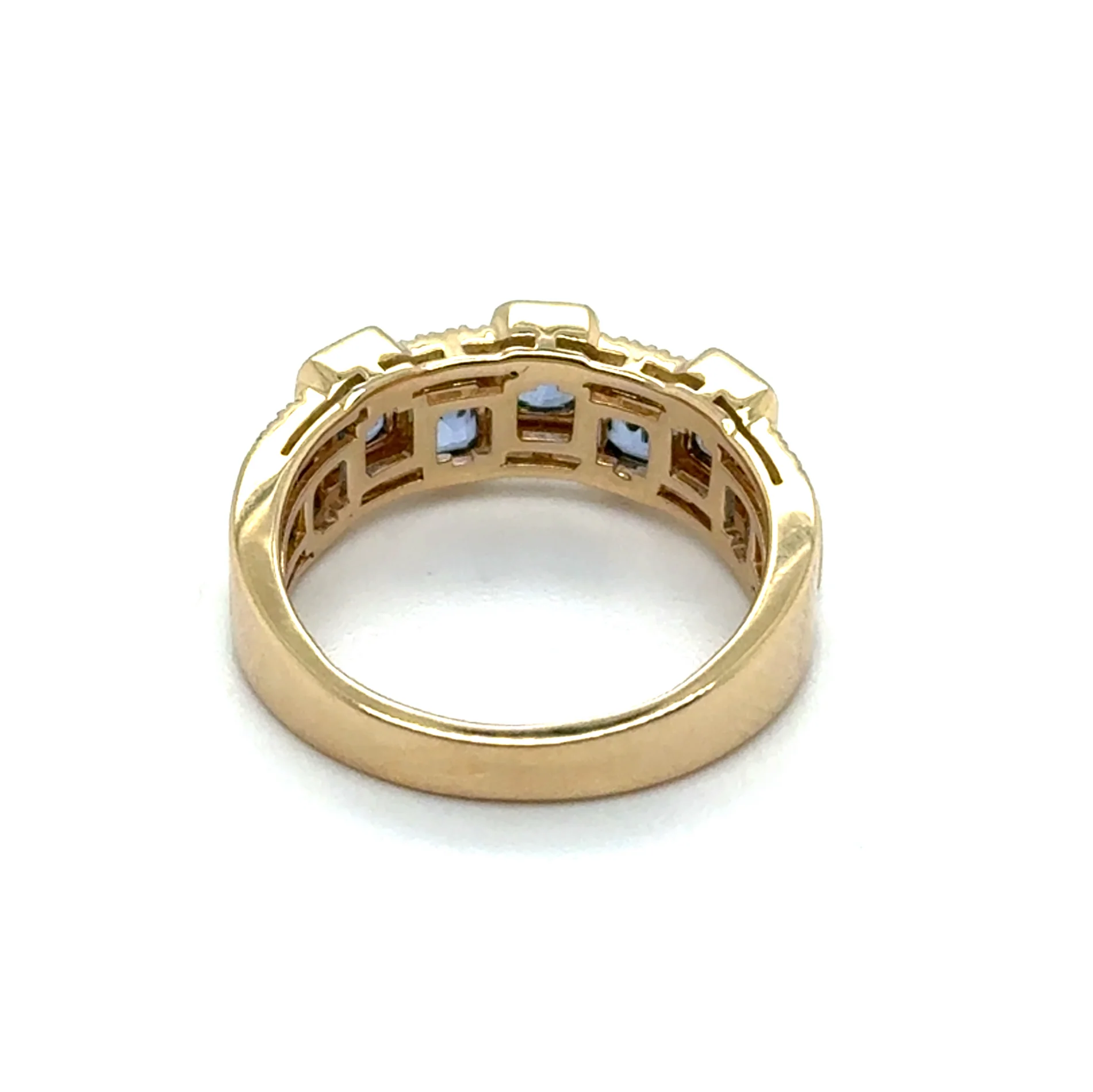 2.40 Ctw 14Kt Yellow Gold Sapphire And Diamond Band - Image 3