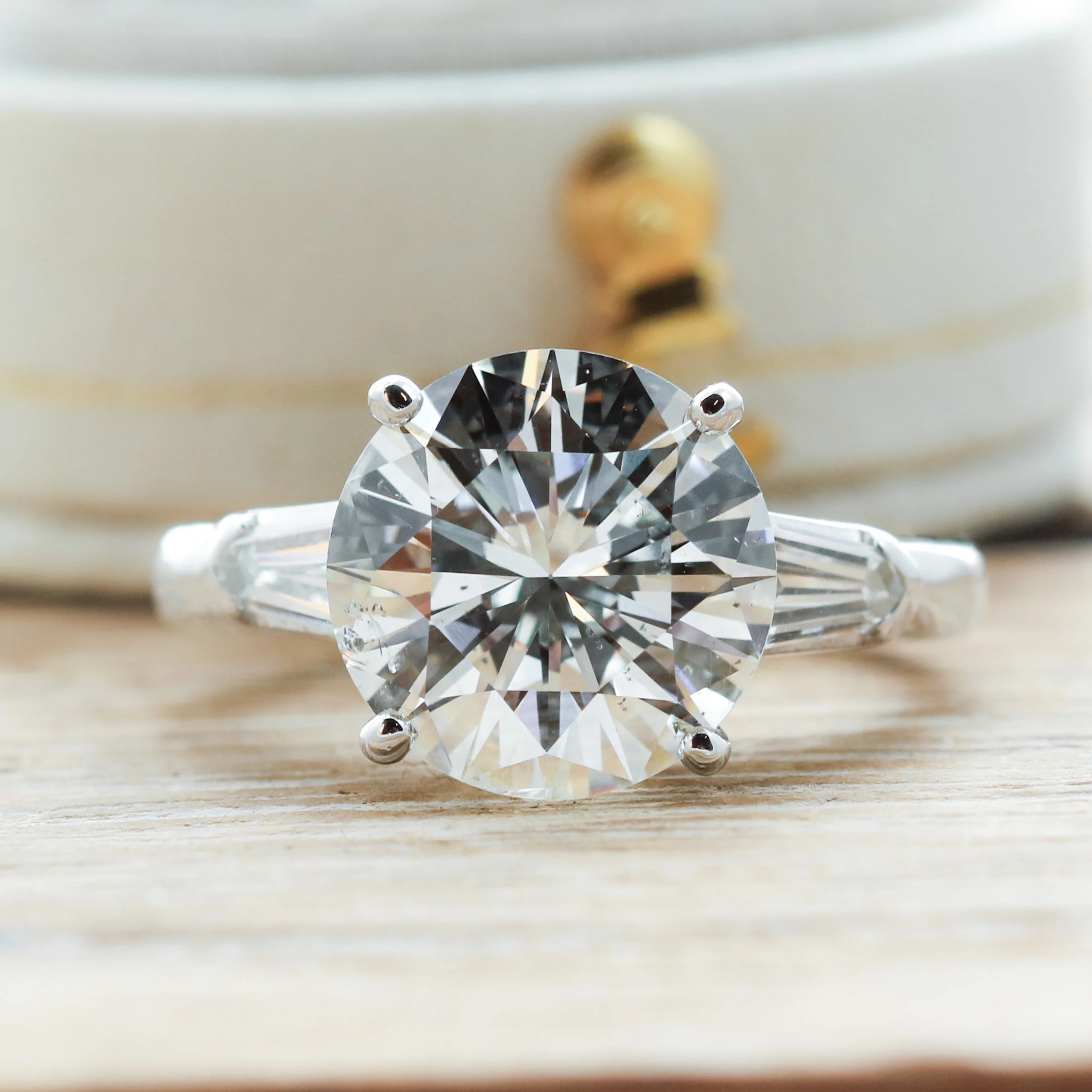 5.22 Carat Round Diamond Engagement Ring - Image 4