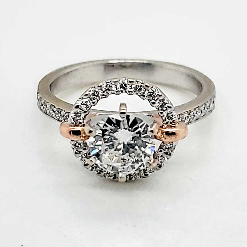.77 Carat Round Diamond Engagement ring in White and Rose Gold