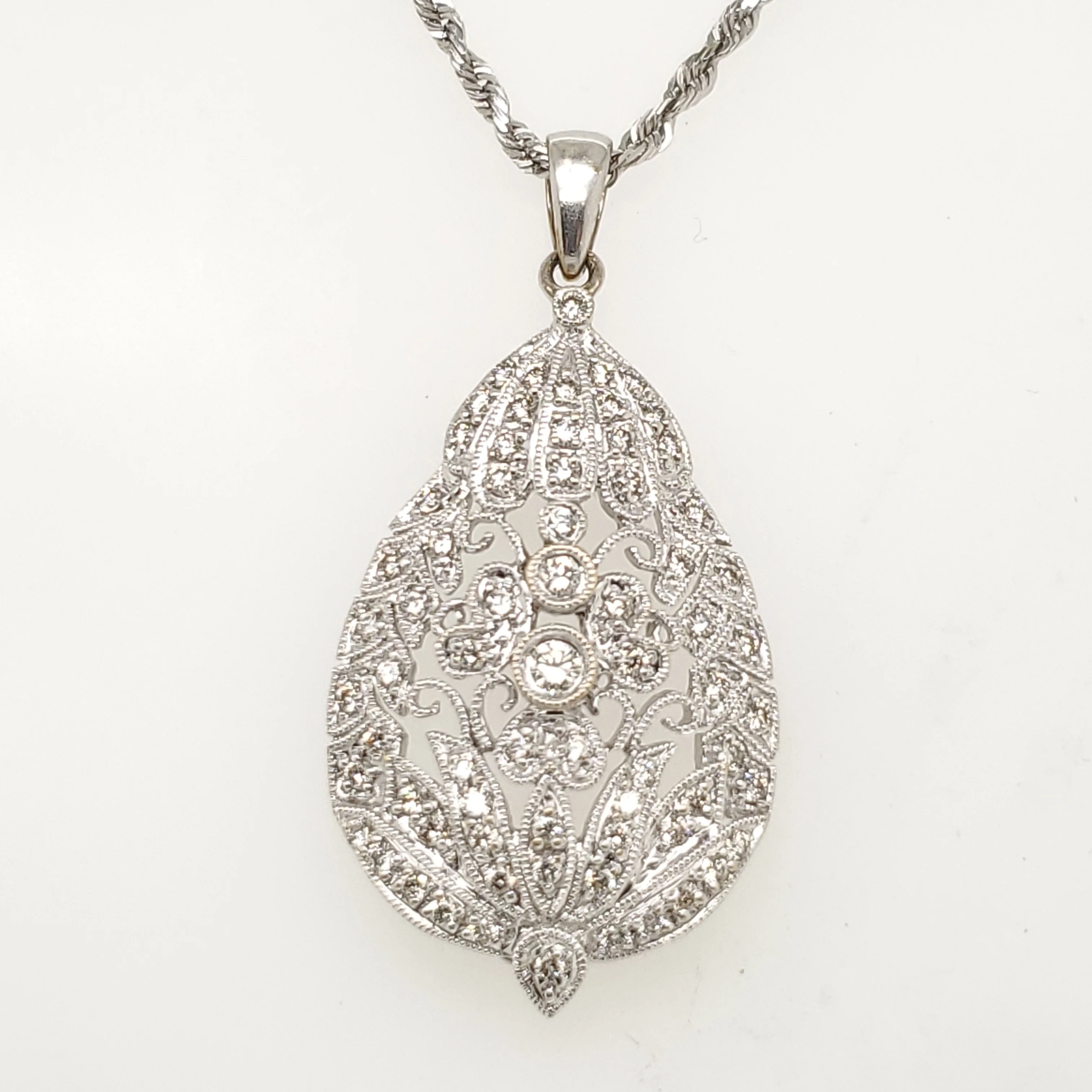 Modern 18kt White Gold and Diamond Filigree Pendant Necklace