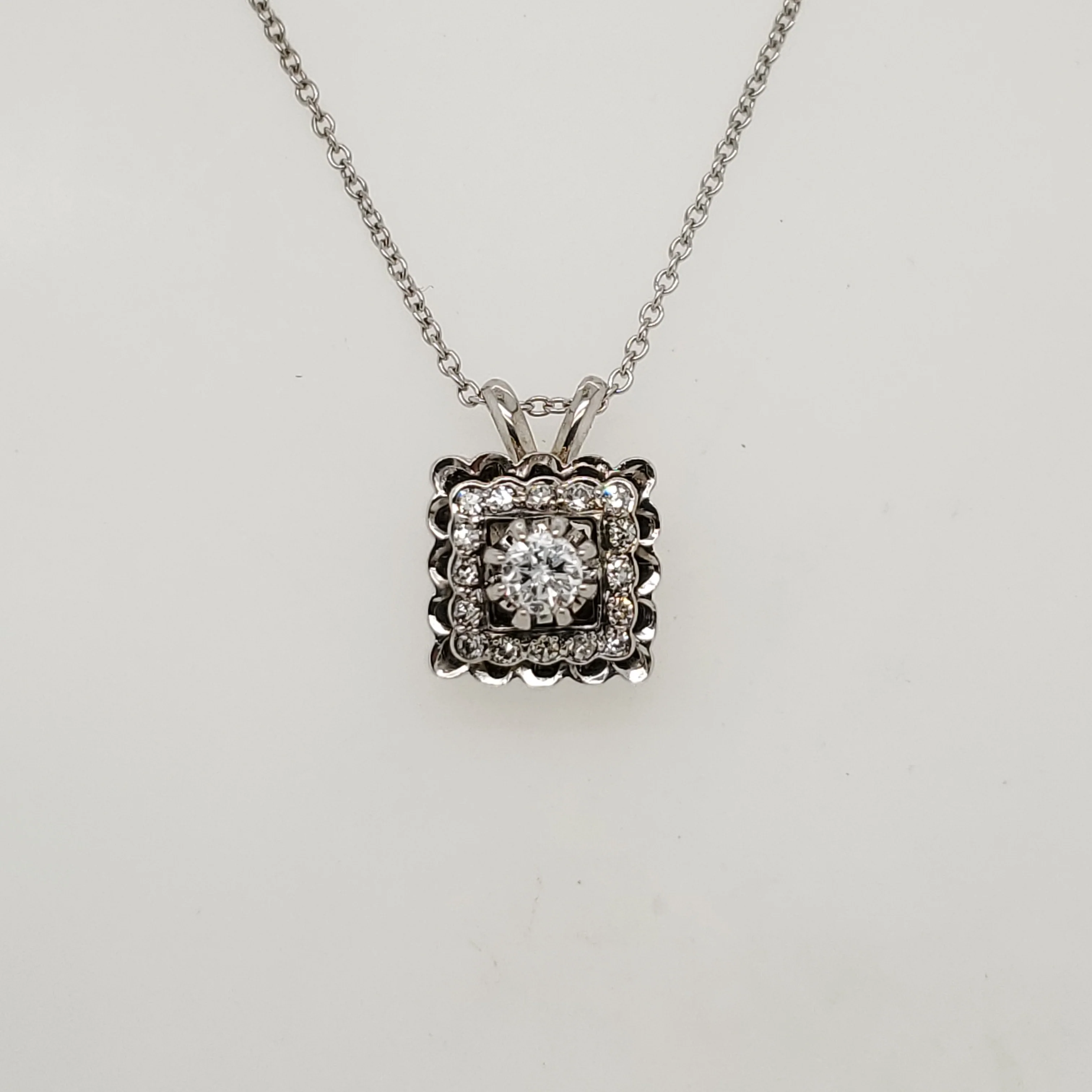 Viintage 18kt white Gold and Diamond Pendant Necklace