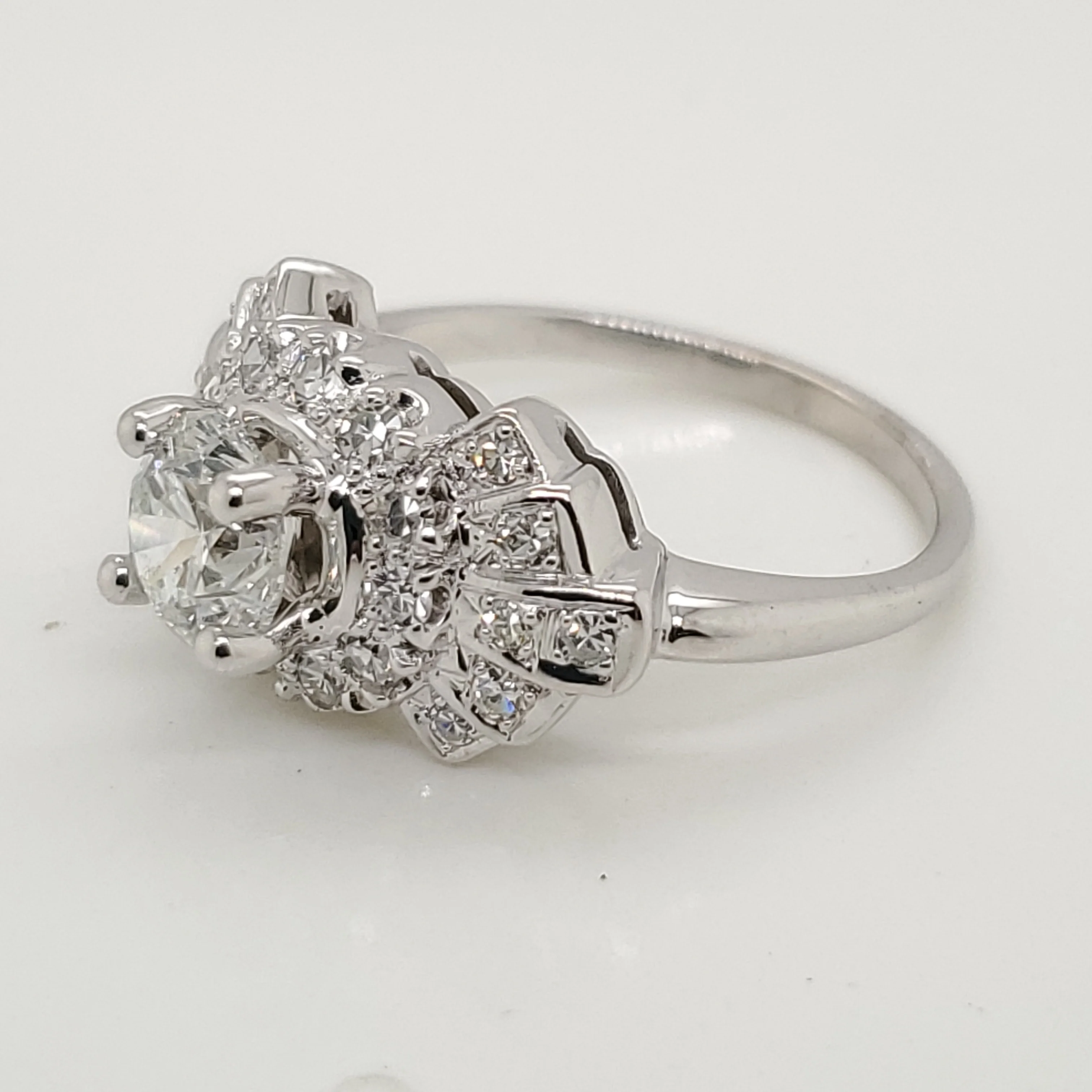 Vintage 1.02 Carat Round Brilliant Cut Diamond Engagement Ring - Image 2