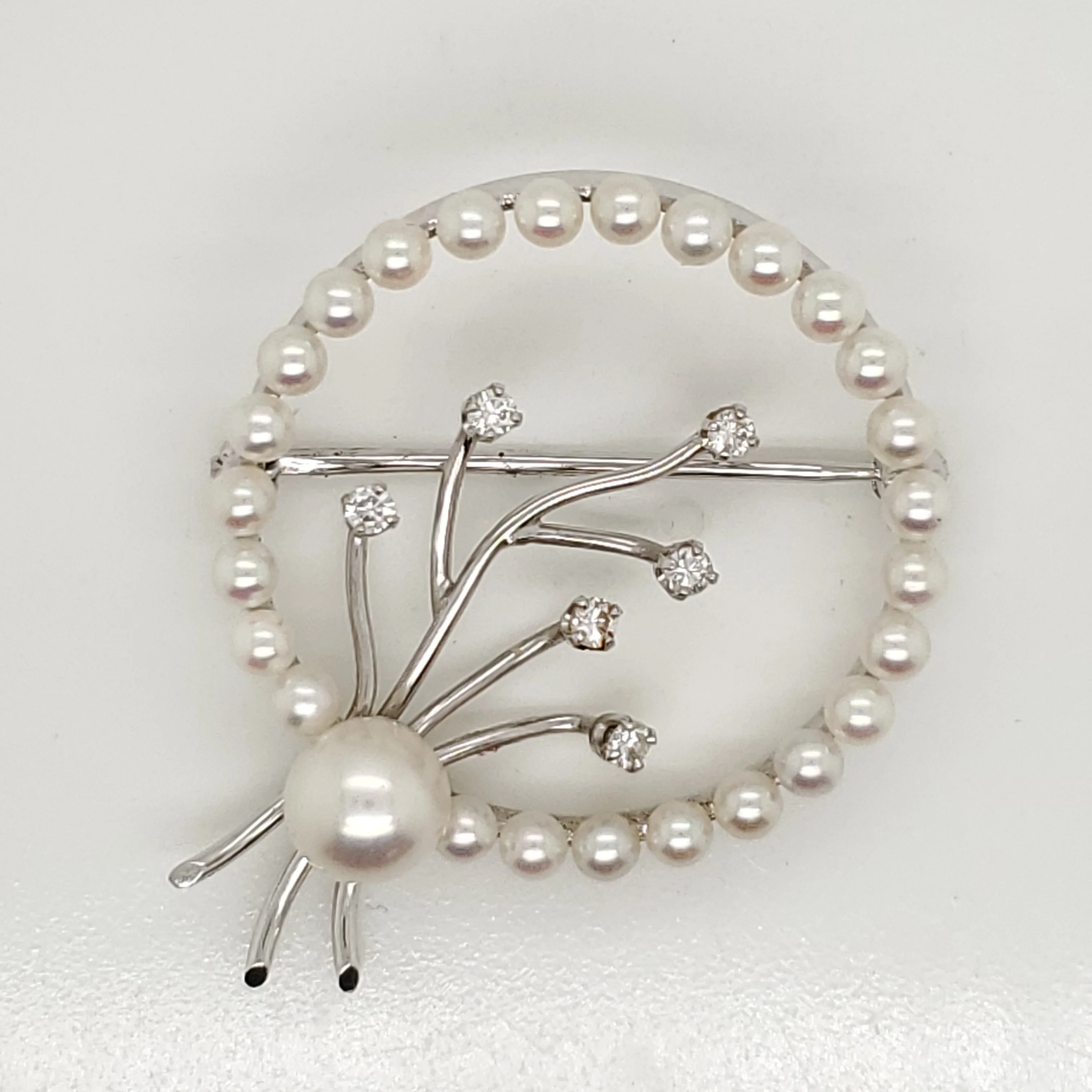 Vintage 14kt White Gold Pearl and Diamond Circle Brooch