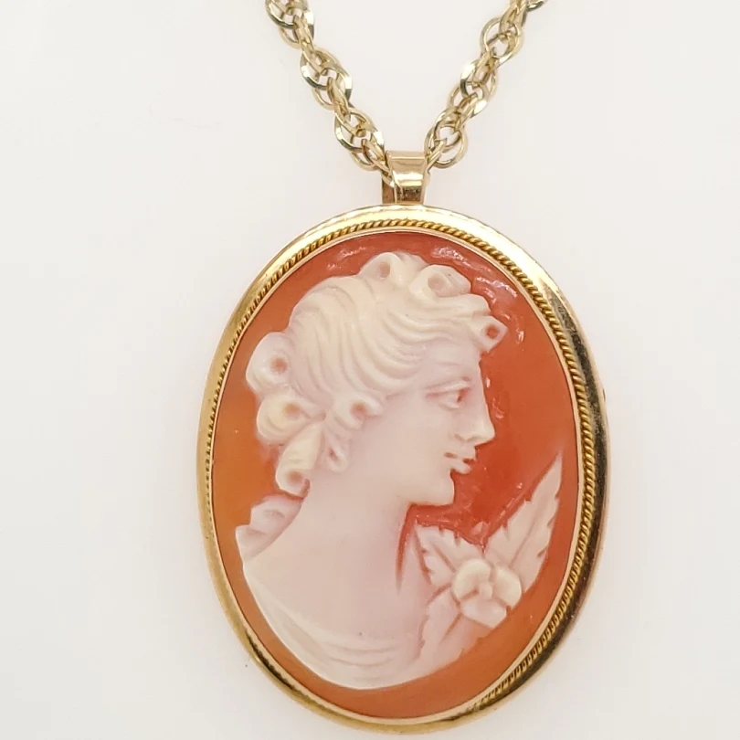 Vintage 14kt yellow gold cameo pendant and brooch