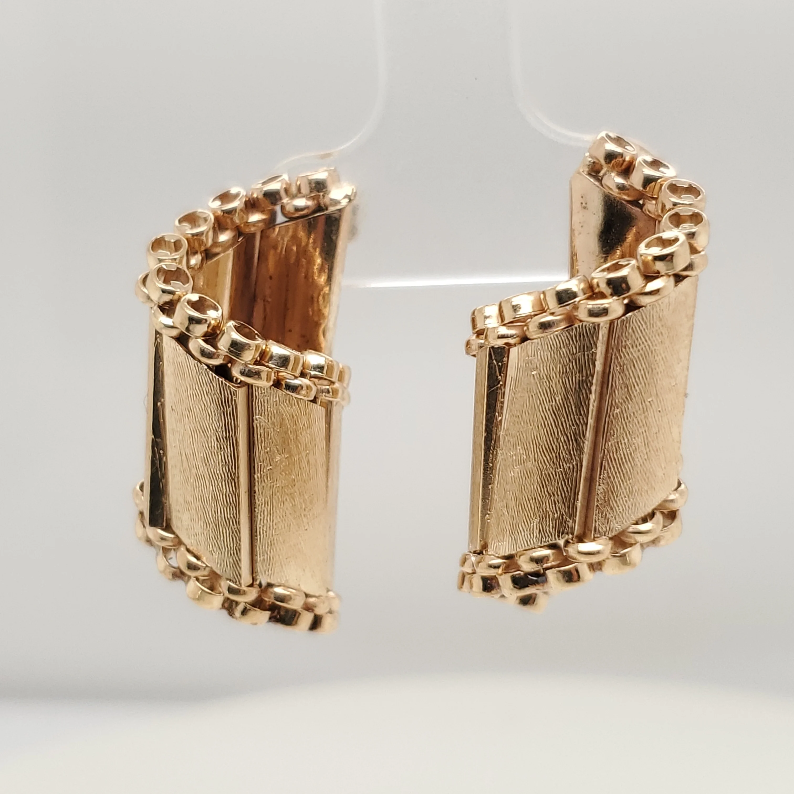 Vintage 14kt Yellow Gold Earrings