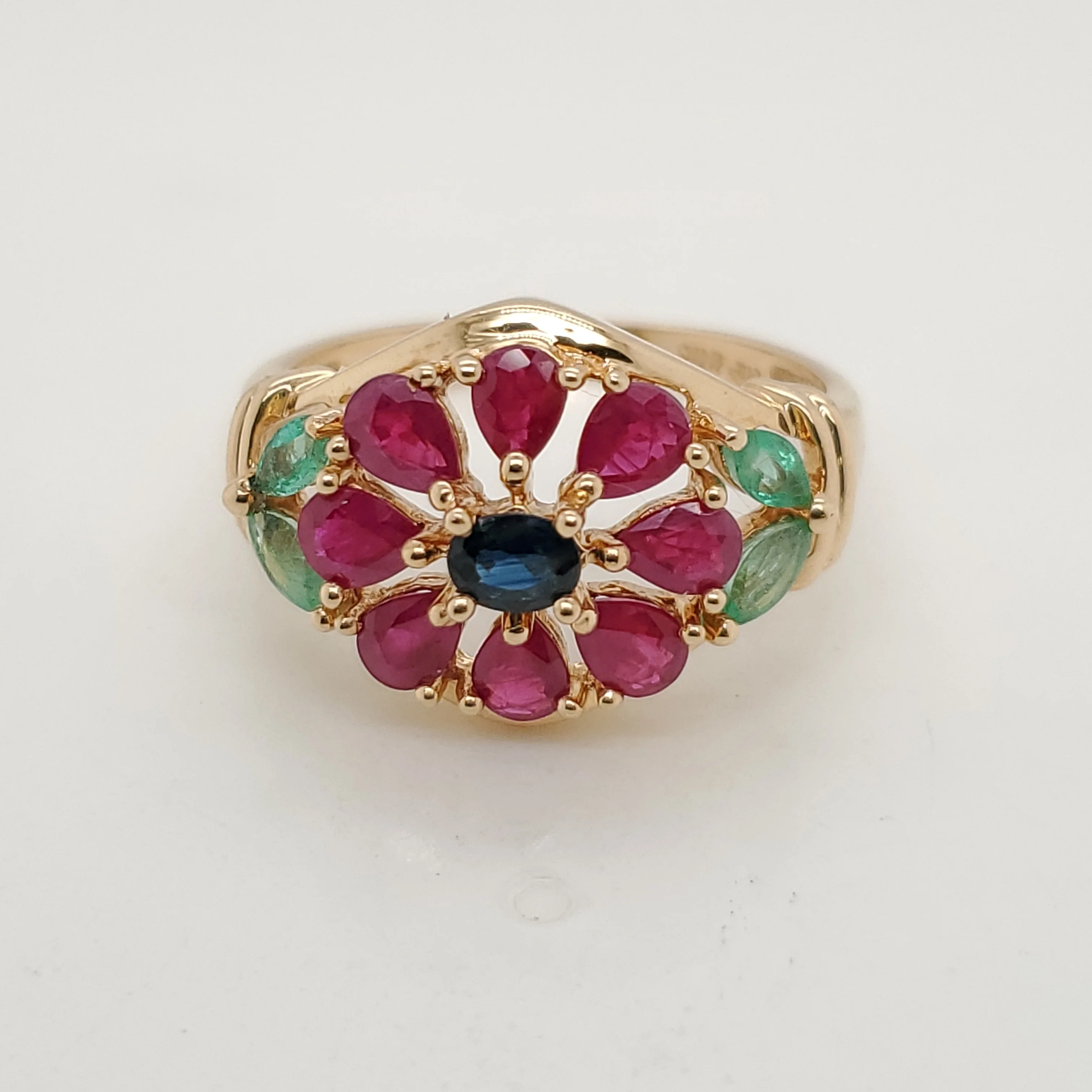 Vintage 14kt Yellow Gold Emerald Ruby and Sapphire Ring