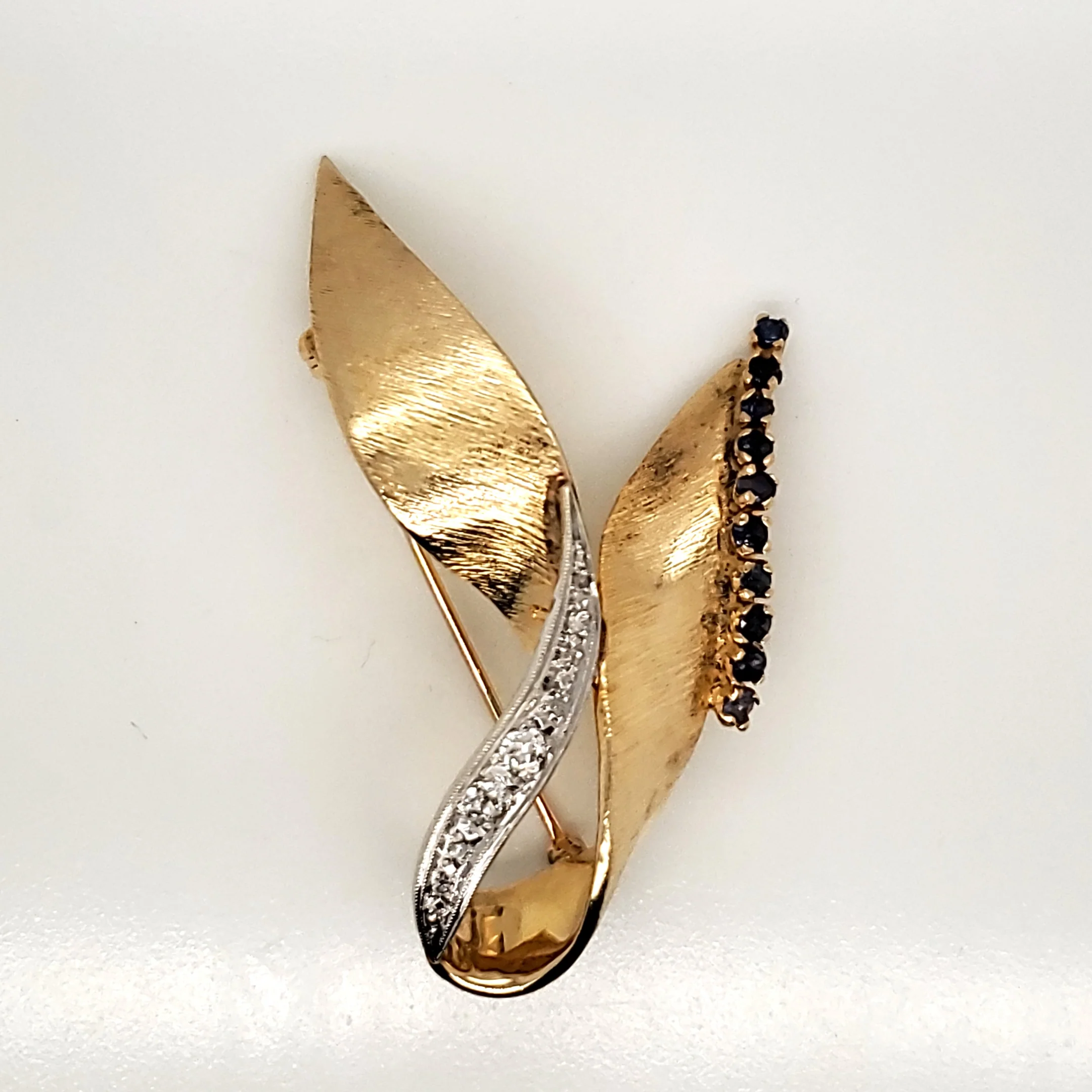 Vintage 14kt Yellow Gold Sapphire and Diamond Brooch
