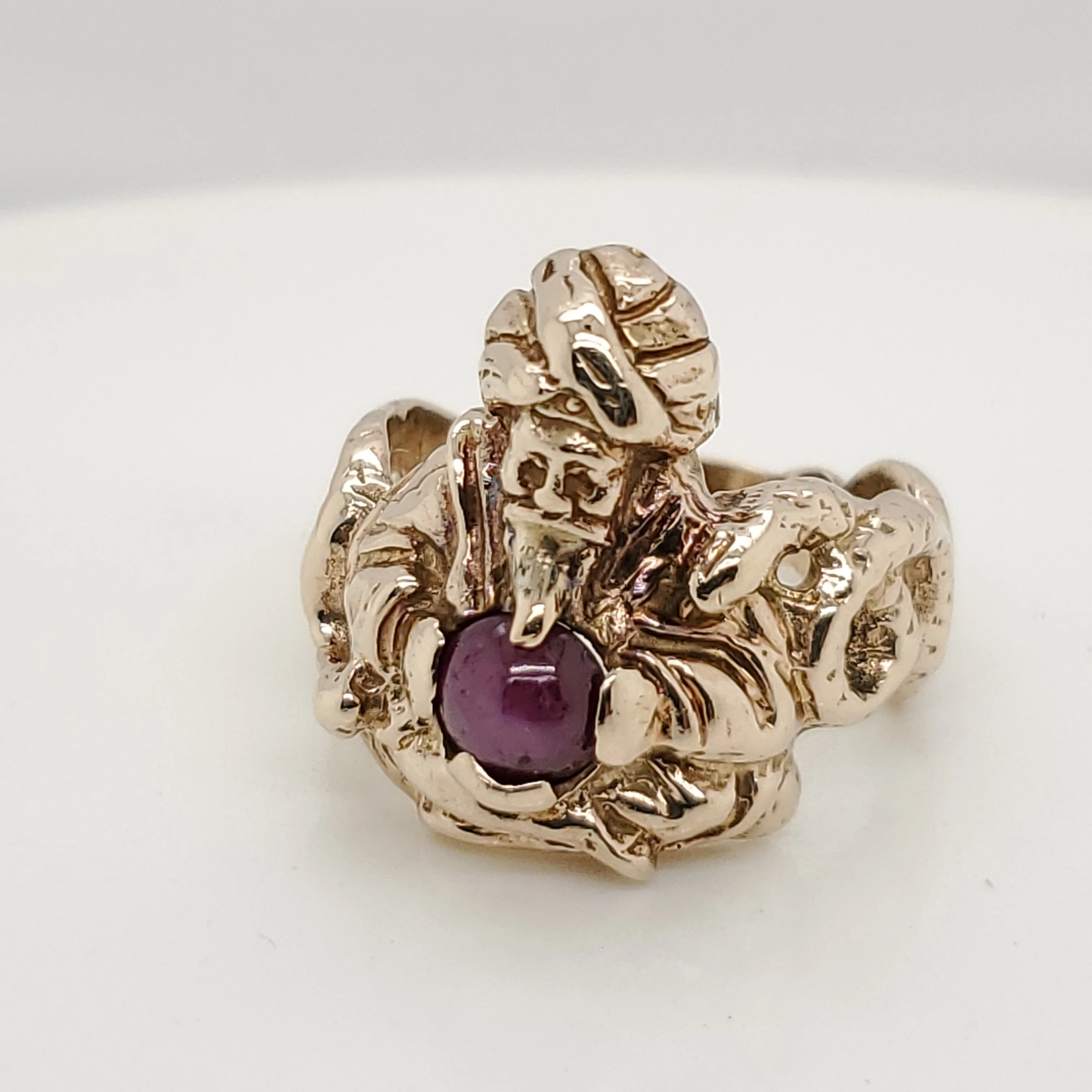 Vintage 14kt Yellow Gold Star Ruby Genie Ring