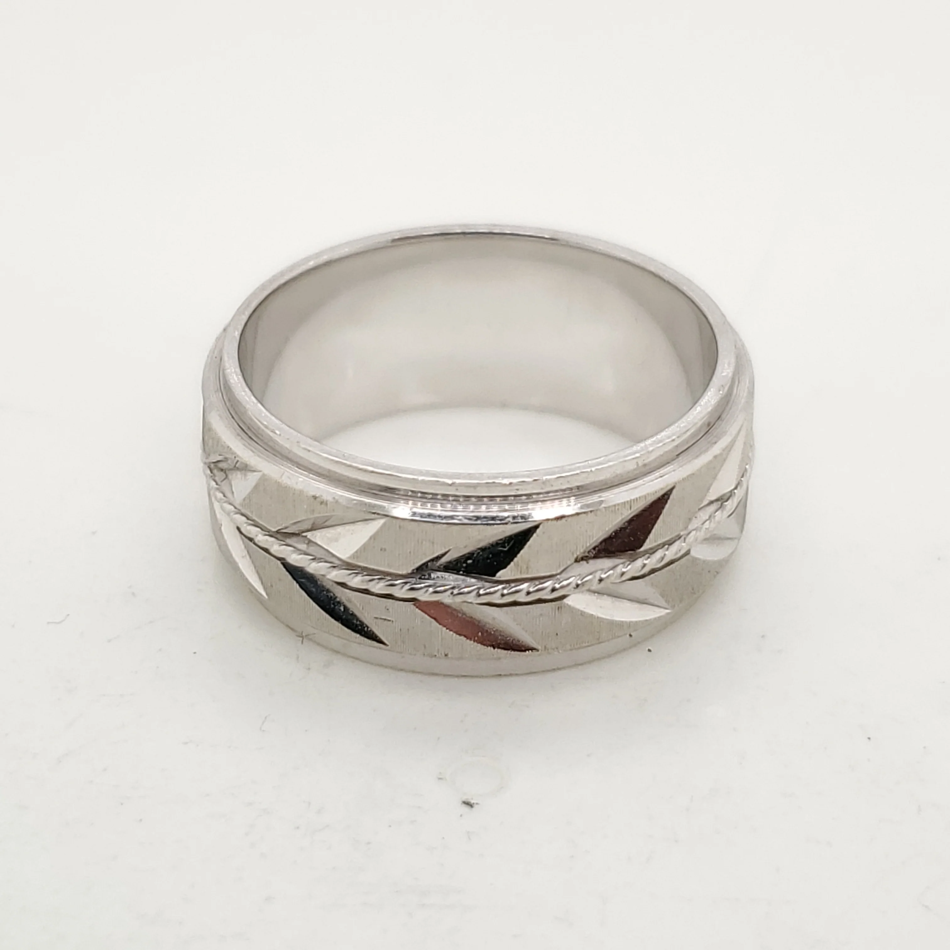 Vintage 7.6mm Engraved Wedding Band in 14kt White Gold