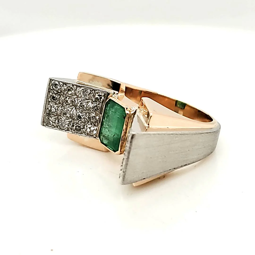 Vintage Brutalist Platinum and 18kt Yellow gold Emerald and Diamond Ring - Image 2