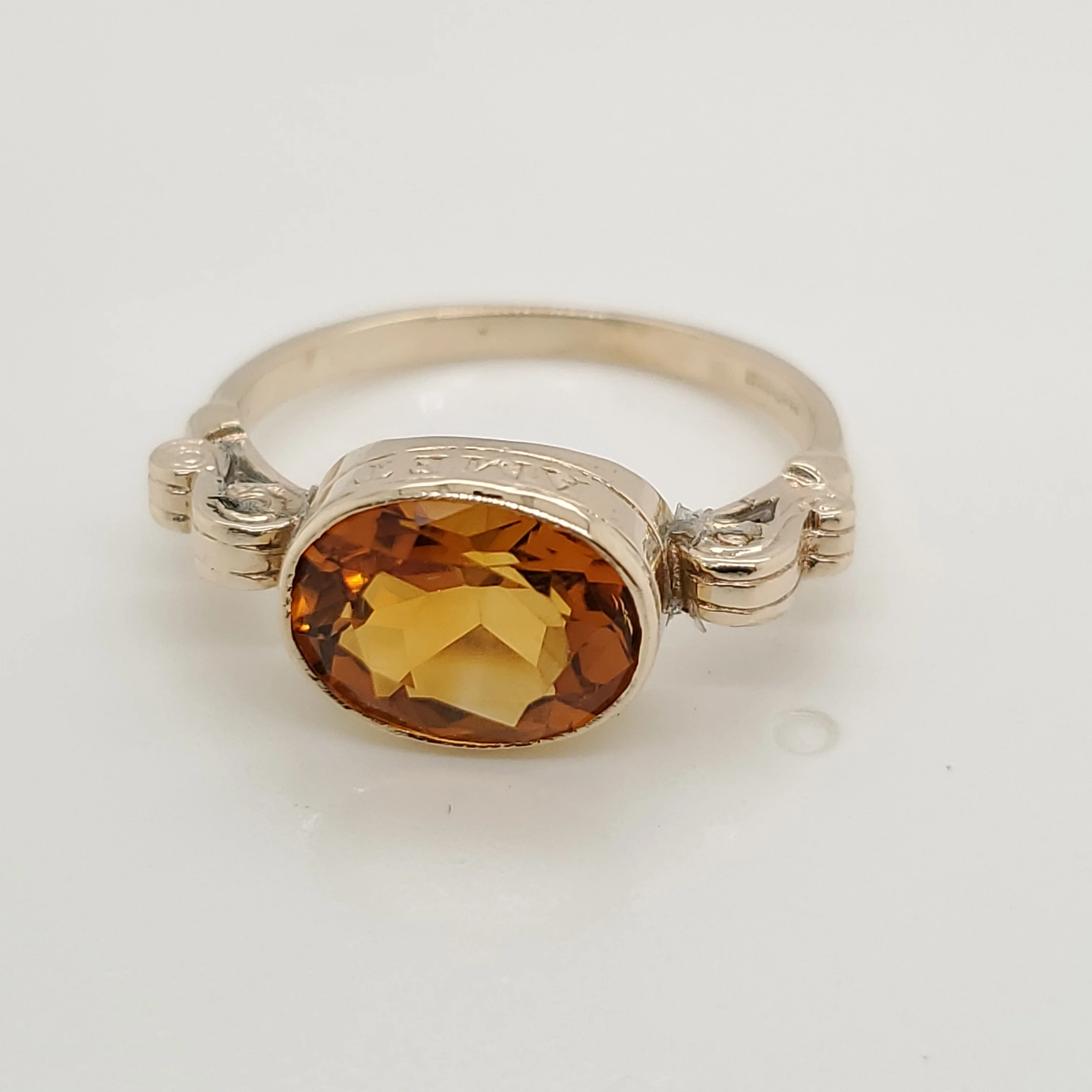 Vintage English 9kt Yellow Gold Citrine Ring
