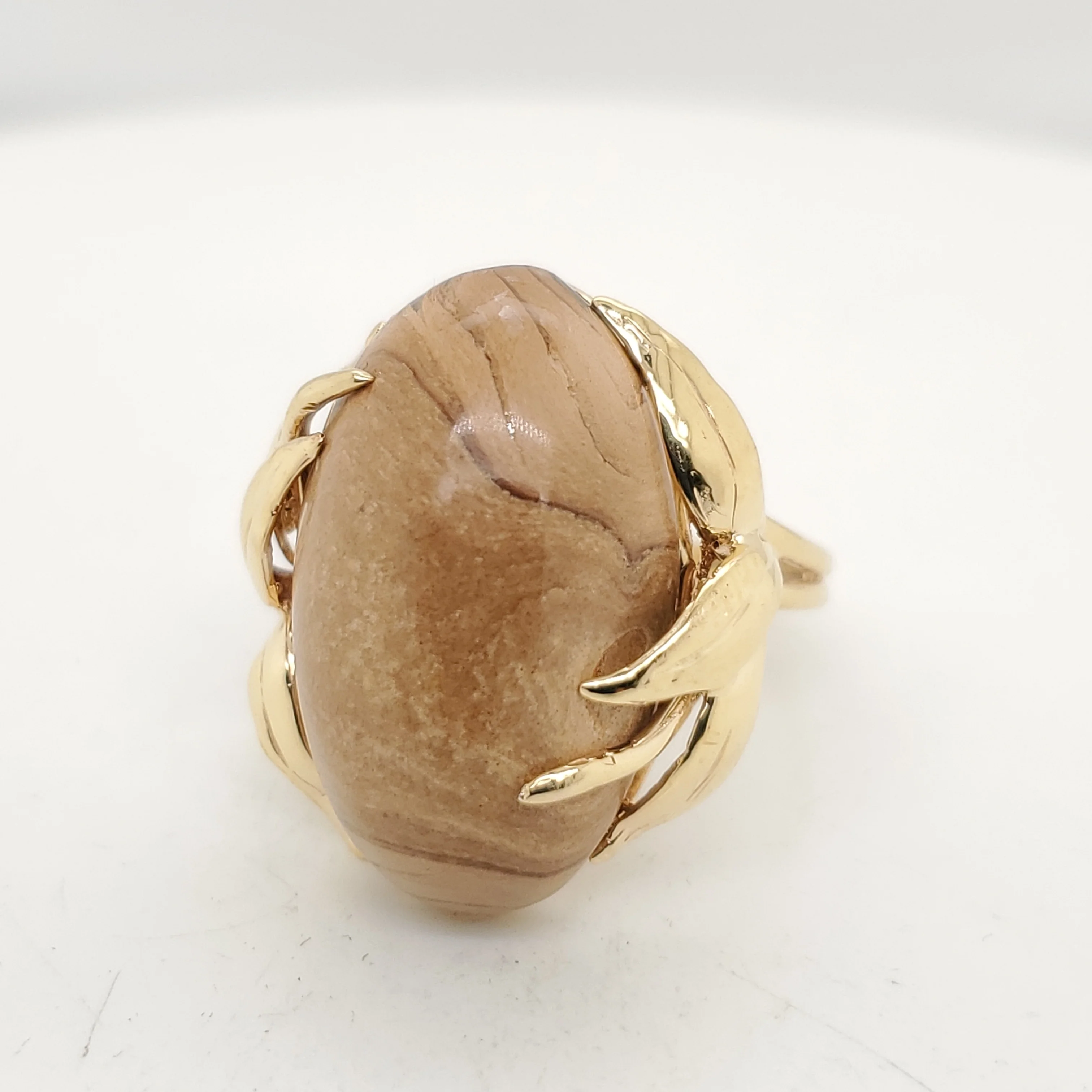 Vintage Mid-century 14kt Yellow Gold Agate Ring