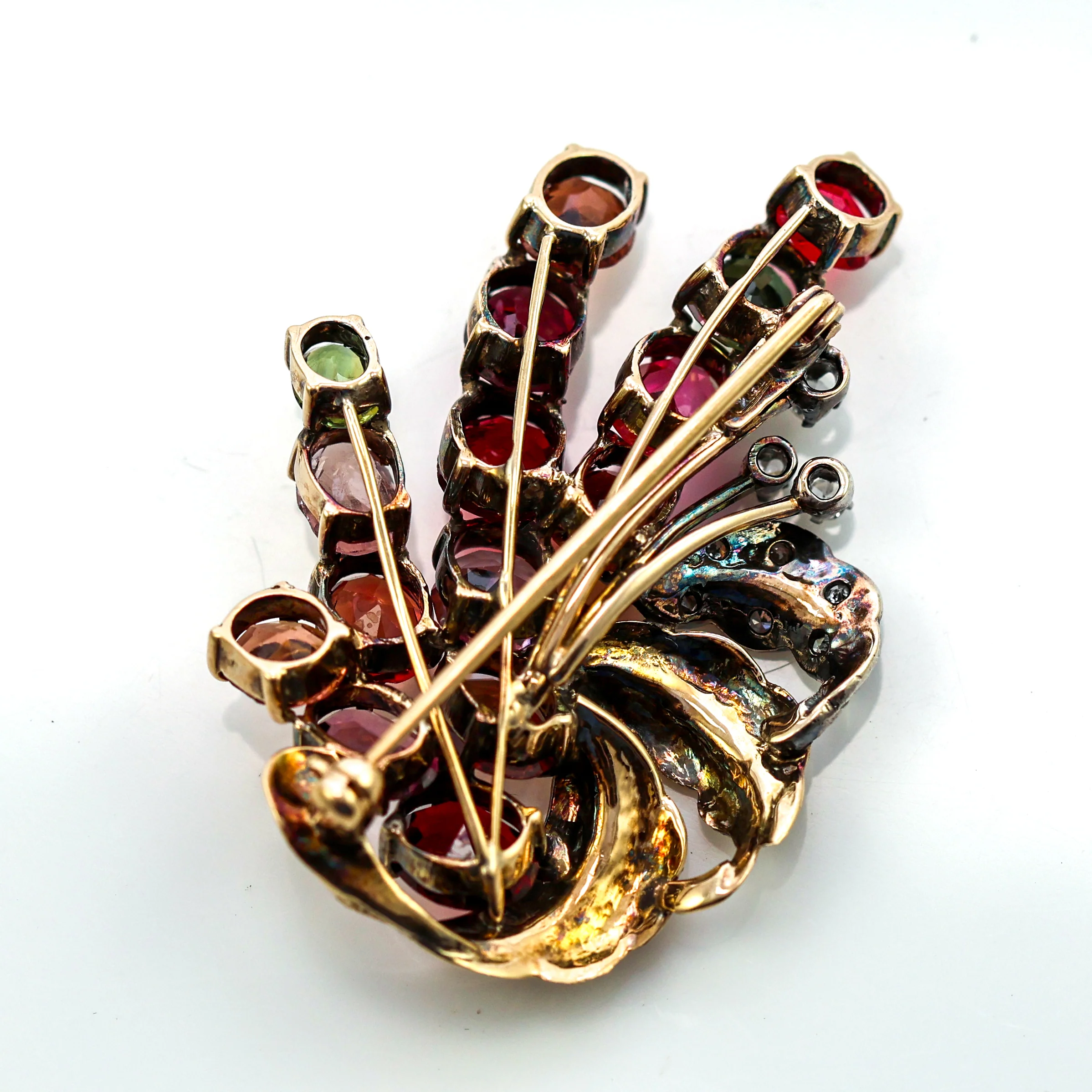 Vintage Russian 18kt gold diamond and gem stone brooch - Image 2